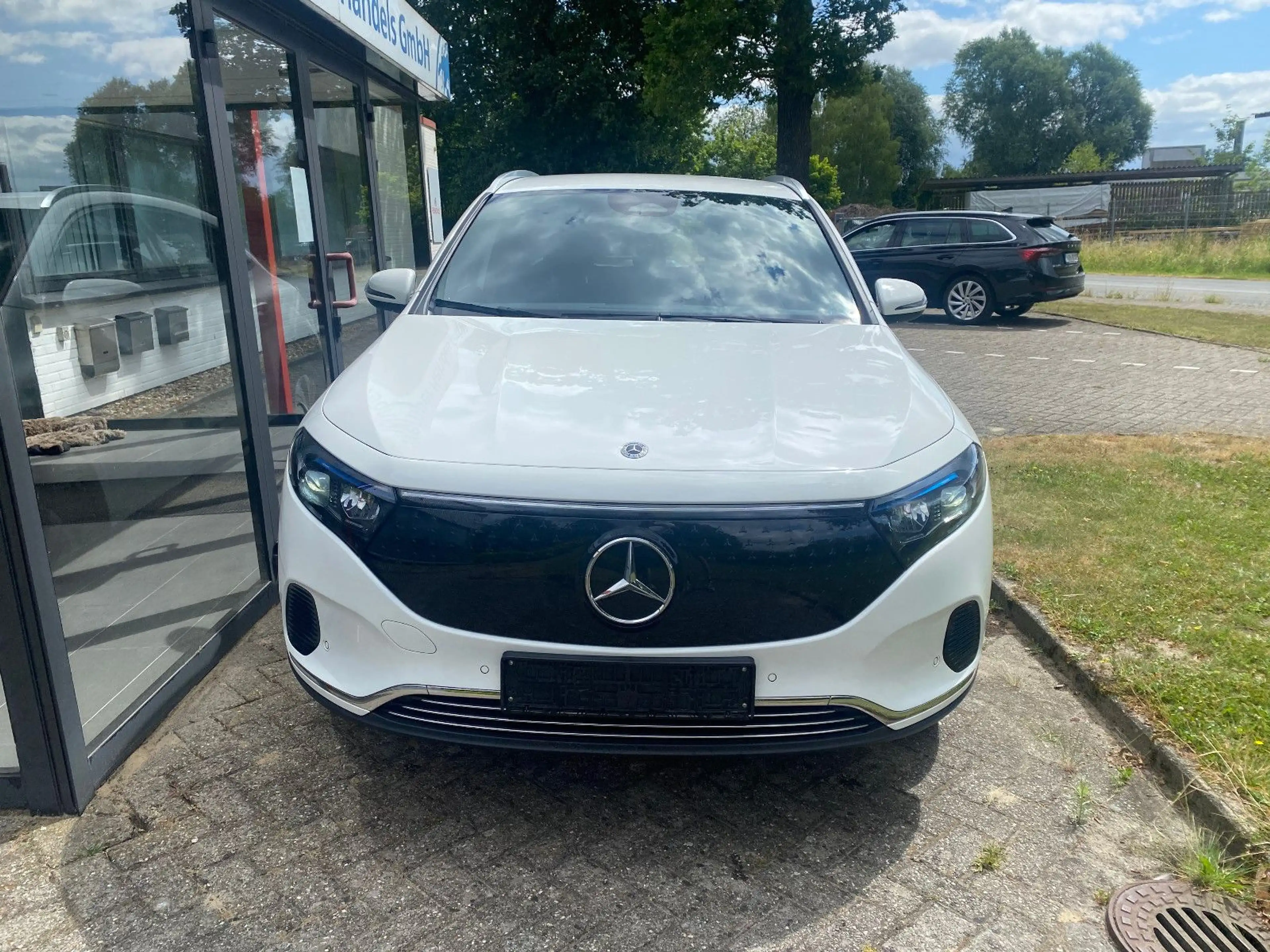 Mercedes-Benz EQA 300 4Matic - Facelift ! — photo 2