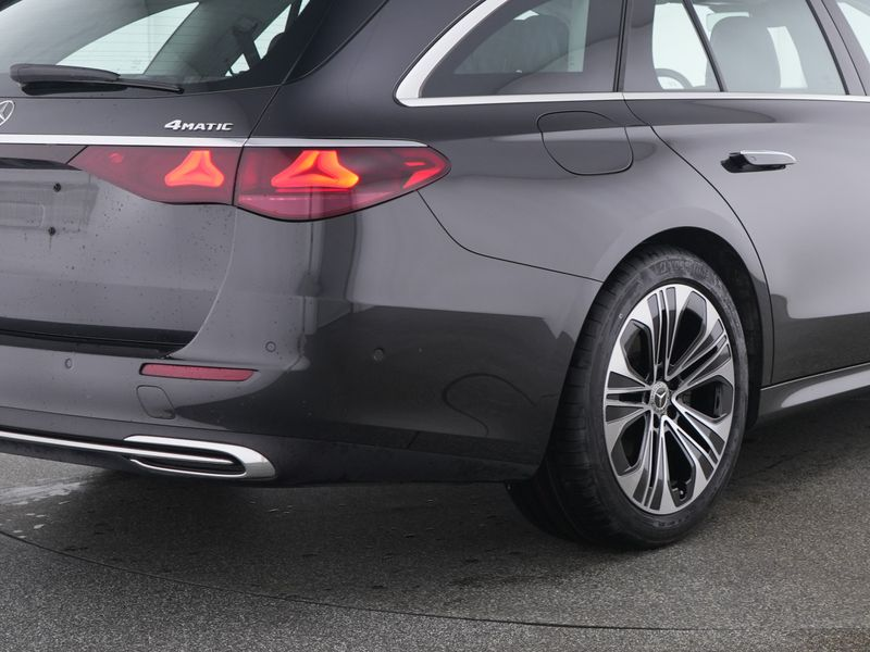 Mercedes-Benz E 220 d T 4M AHK/LED/DISTR./SHZ/RFK/KEYL. — photo 10