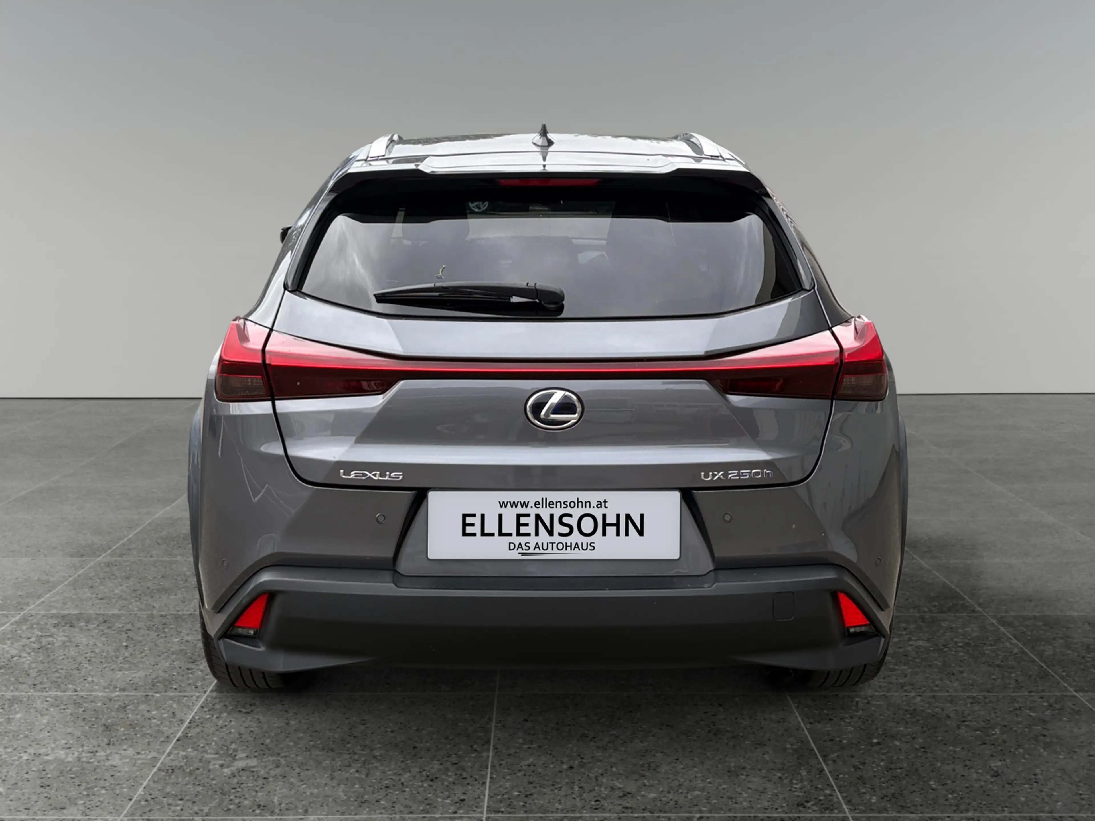 Lexus UX 250h LEXUS 2,0 UX250H ADVANCED AWD — photo 4