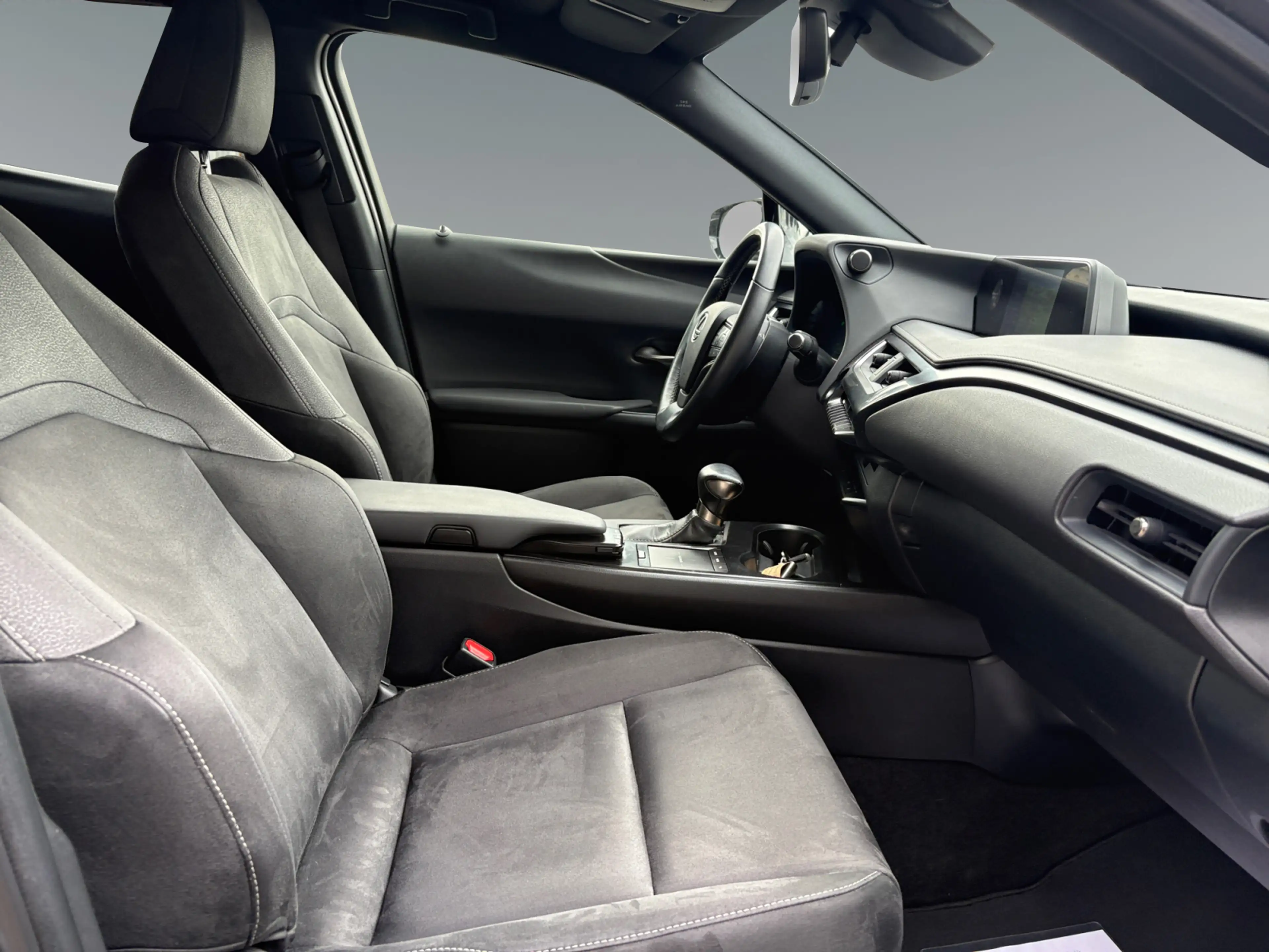 Lexus UX 250h LEXUS 2,0 UX250H ADVANCED AWD — photo 12