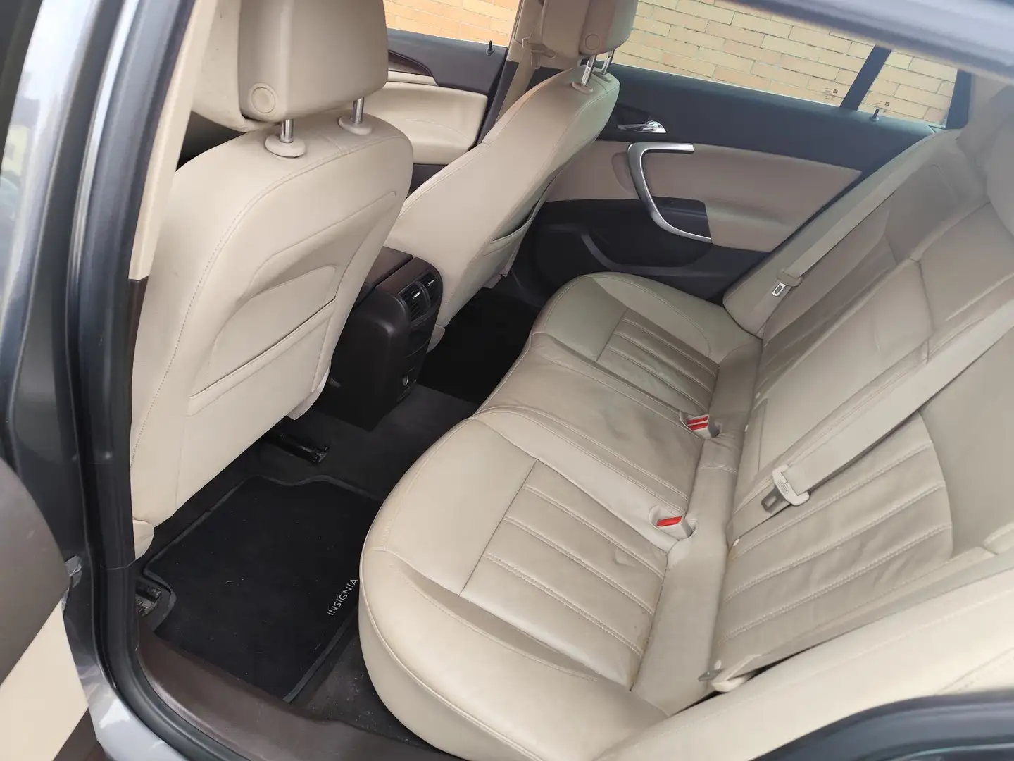 Opel Insignia Sports Tourer 2.0 cdti Cosmo 160cv - 2