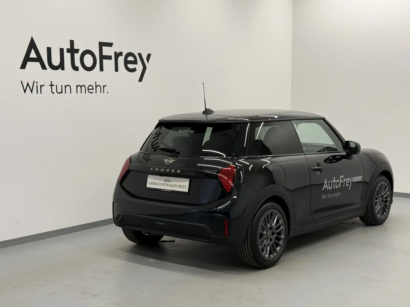 MINI Cooper C Schwarz - 2