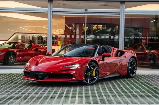 Ferrari SF90 Spider