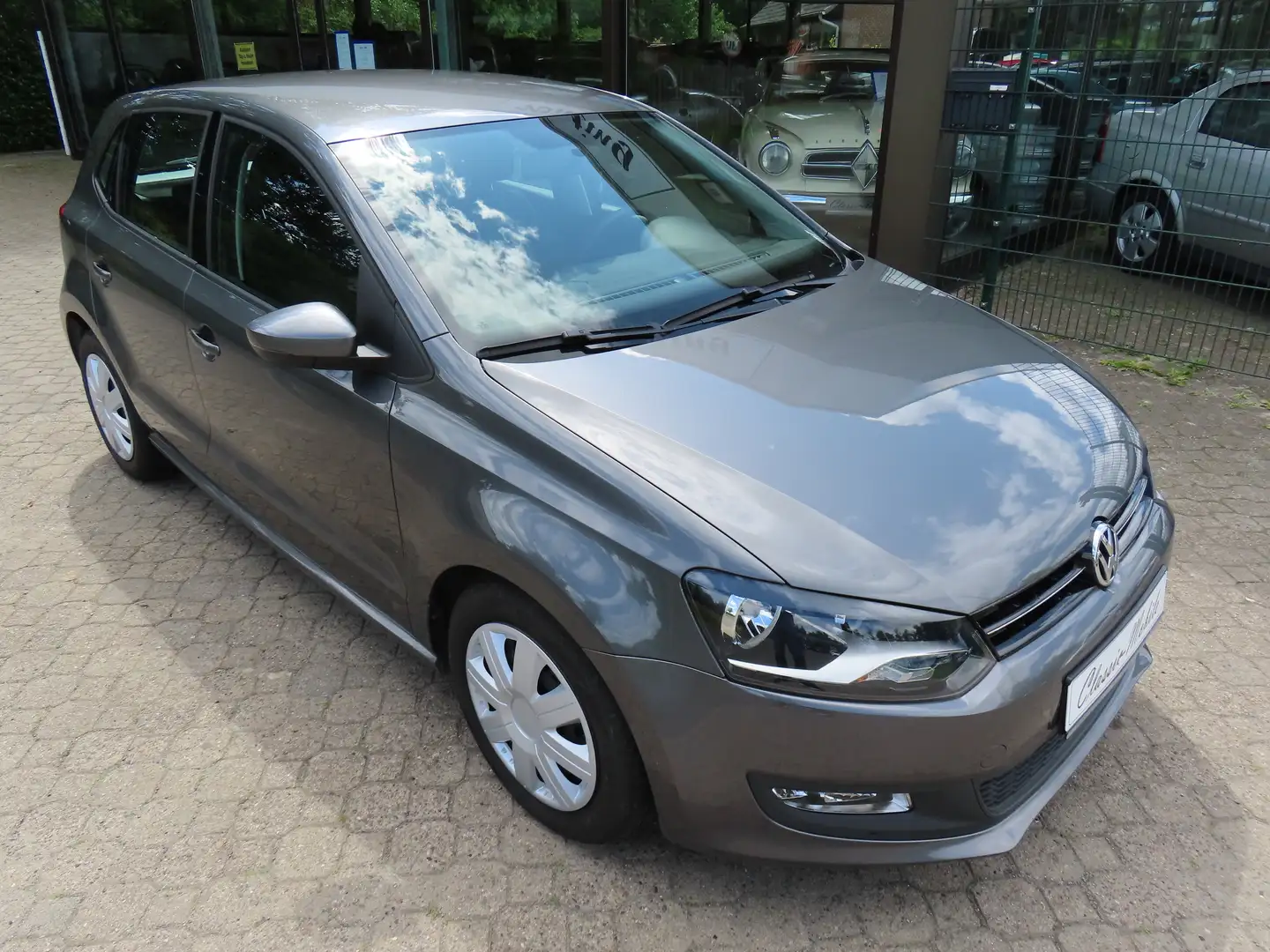 Volkswagen Polo 6R 1.6 TDI DSG Comfortline *nur 82 TKM*1.Hand*PDC* Grau - 1