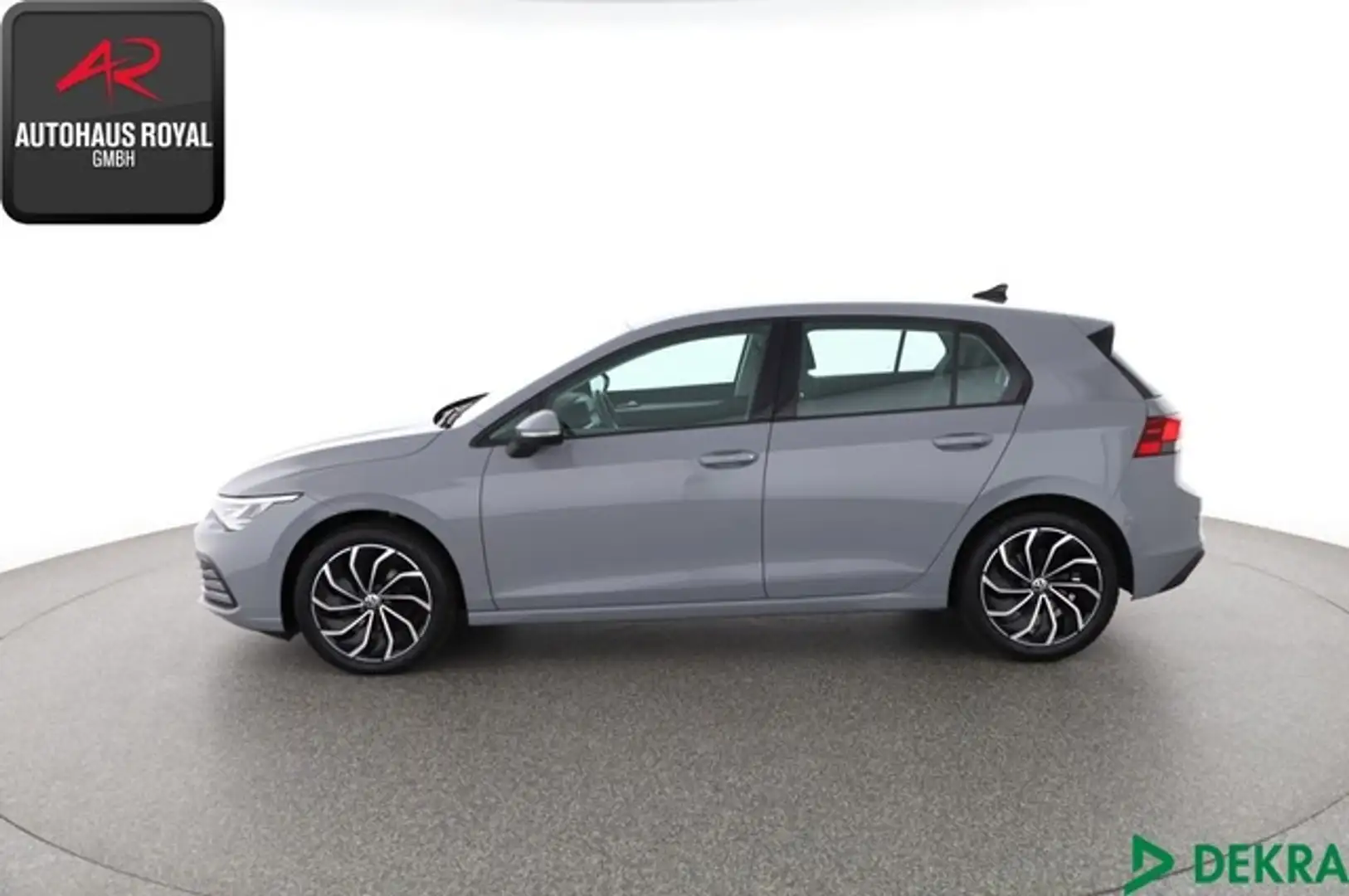Volkswagen Golf Vlll 2.0 TDI KEYLESS,ACC,KAMERA,NAVIGATION Šedá - 2
