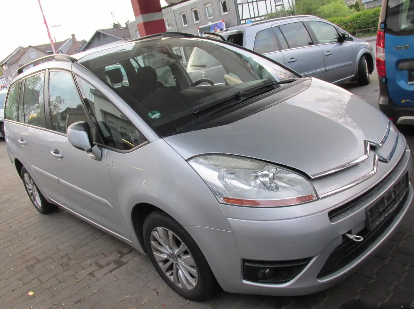 Citroen Grand C4 Picasso 2.0 HDI Tendance*7SITZE*AUTOMATIK*TÜV 11.2025 Grau - 1