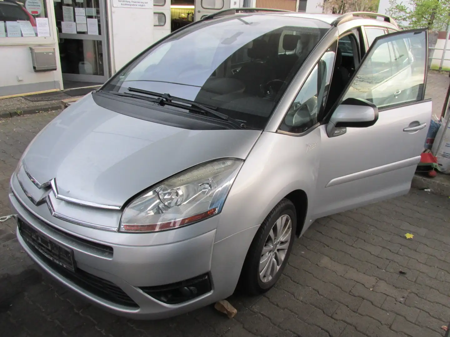 Citroen Grand C4 Picasso 2.0 HDI Tendance*7SITZE*AUTOMATIK*TÜV 11.2025 Grau - 2