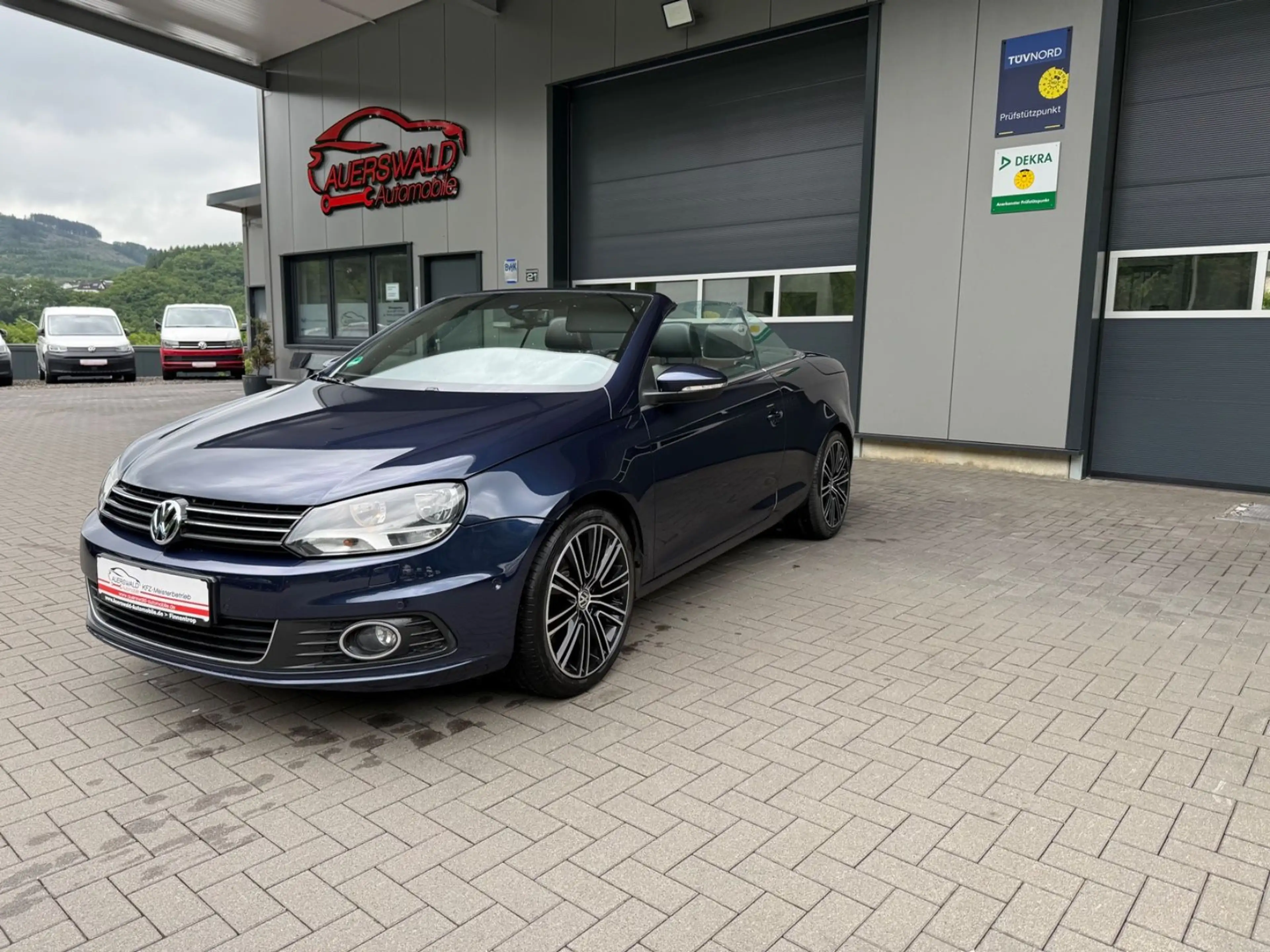 Volkswagen Eos Exclusive *PDC *AHK *Sitzheizung