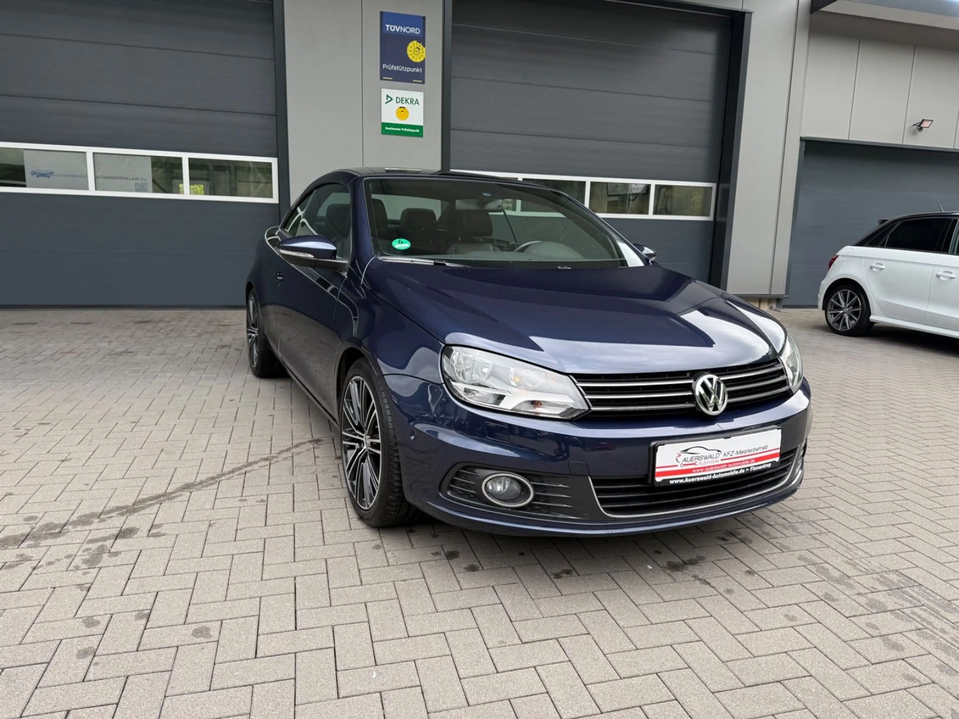 Volkswagen Eos Exclusive *PDC *AHK *Sitzheizung — photo 10