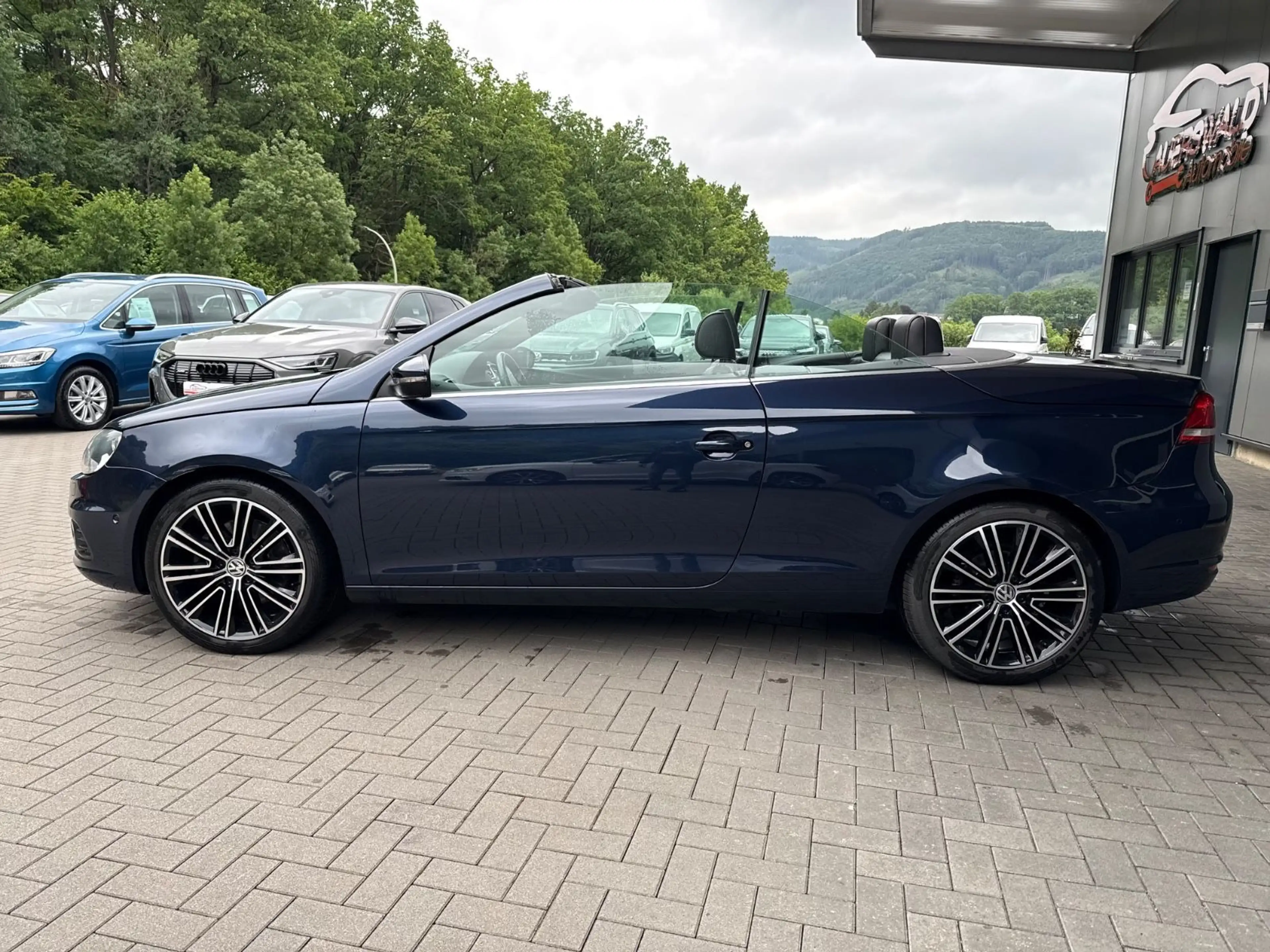 Volkswagen Eos Exclusive *PDC *AHK *Sitzheizung — photo 6