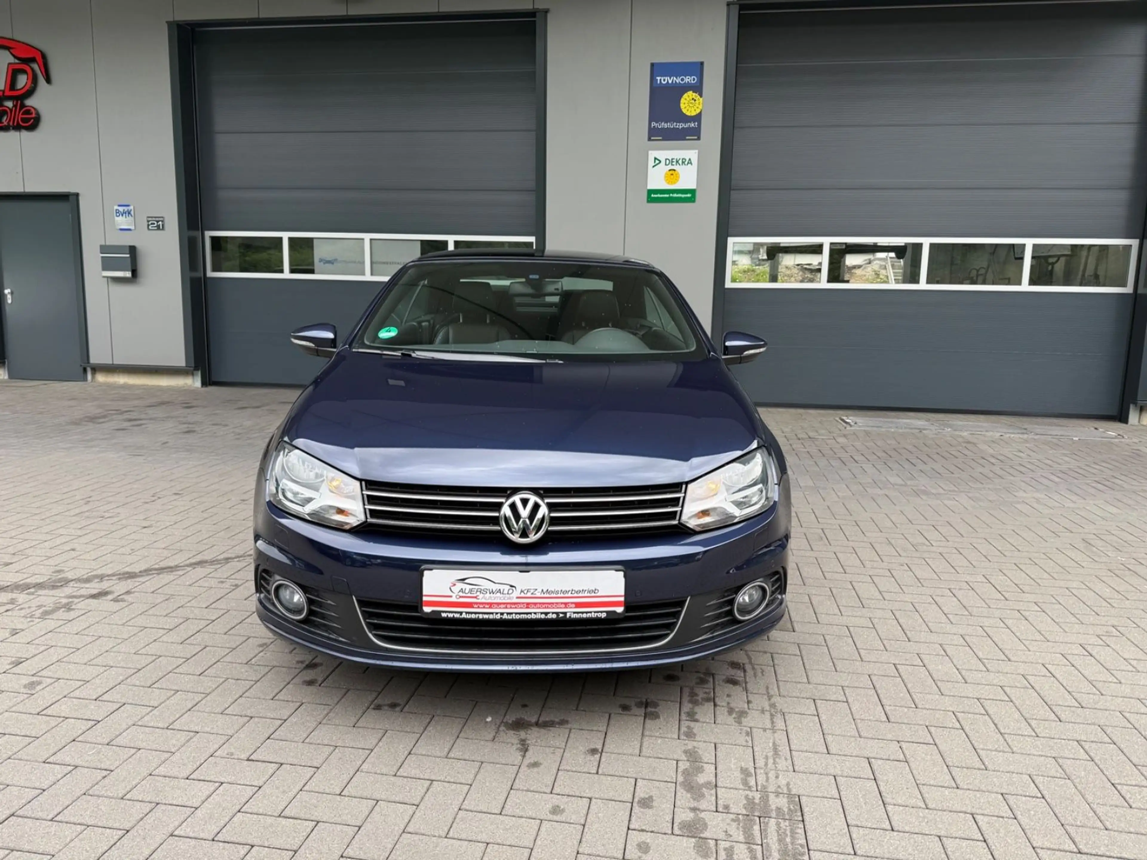 Volkswagen Eos Exclusive *PDC *AHK *Sitzheizung — photo 9
