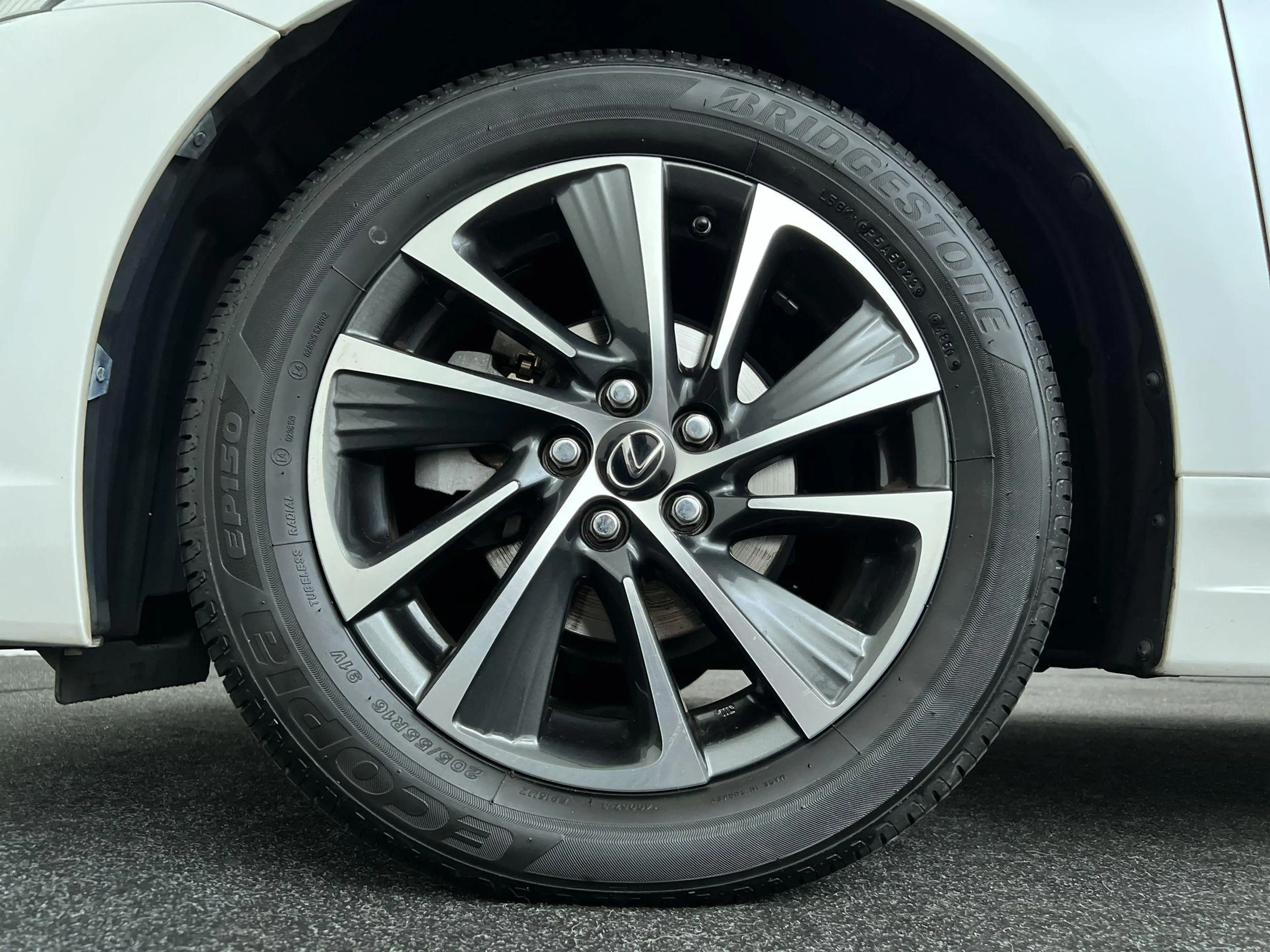 Lexus CT 200h Ultimate Edition — photo 10