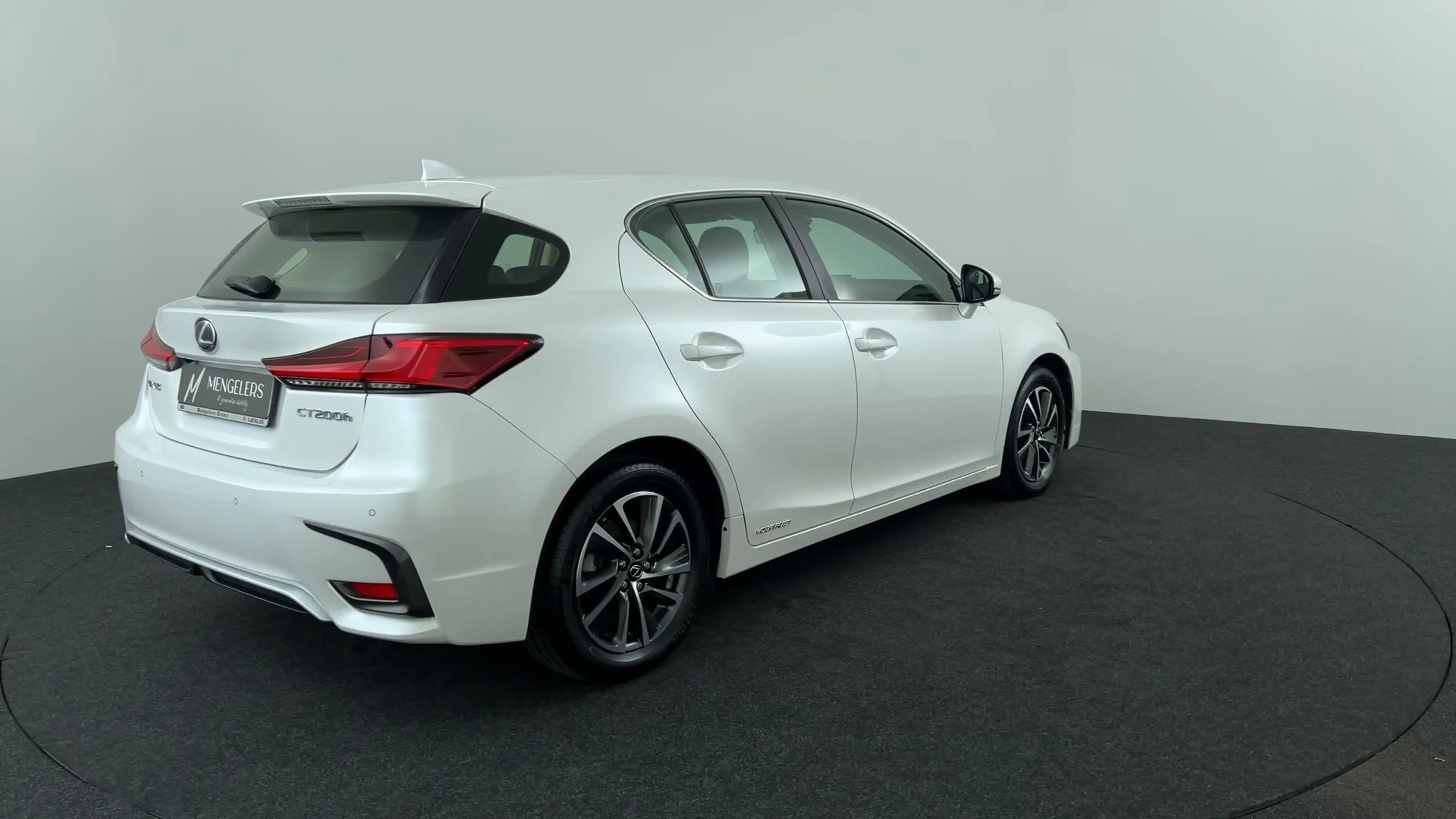Lexus CT 200h Ultimate Edition — photo 5