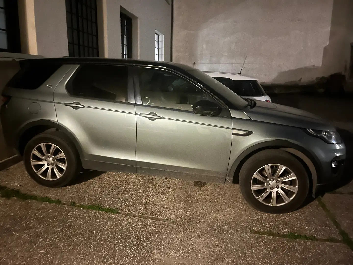 Land Rover Discovery Sport HSE 7 posti full optional Grigio - 1