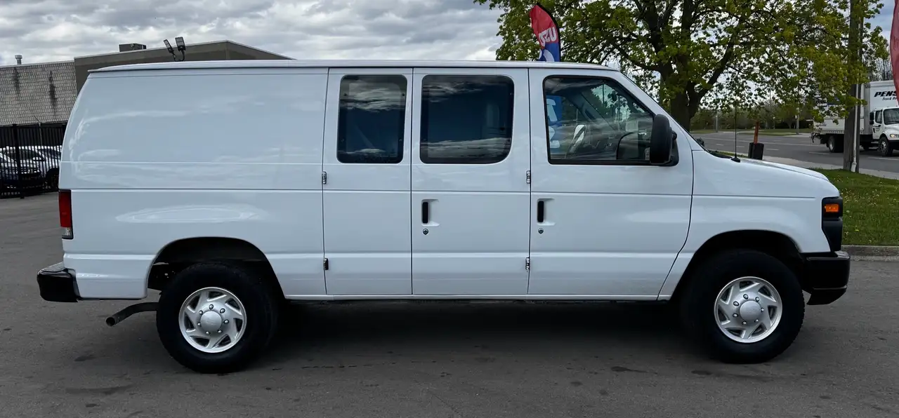 Ford Econoline снимка Ford Econoline