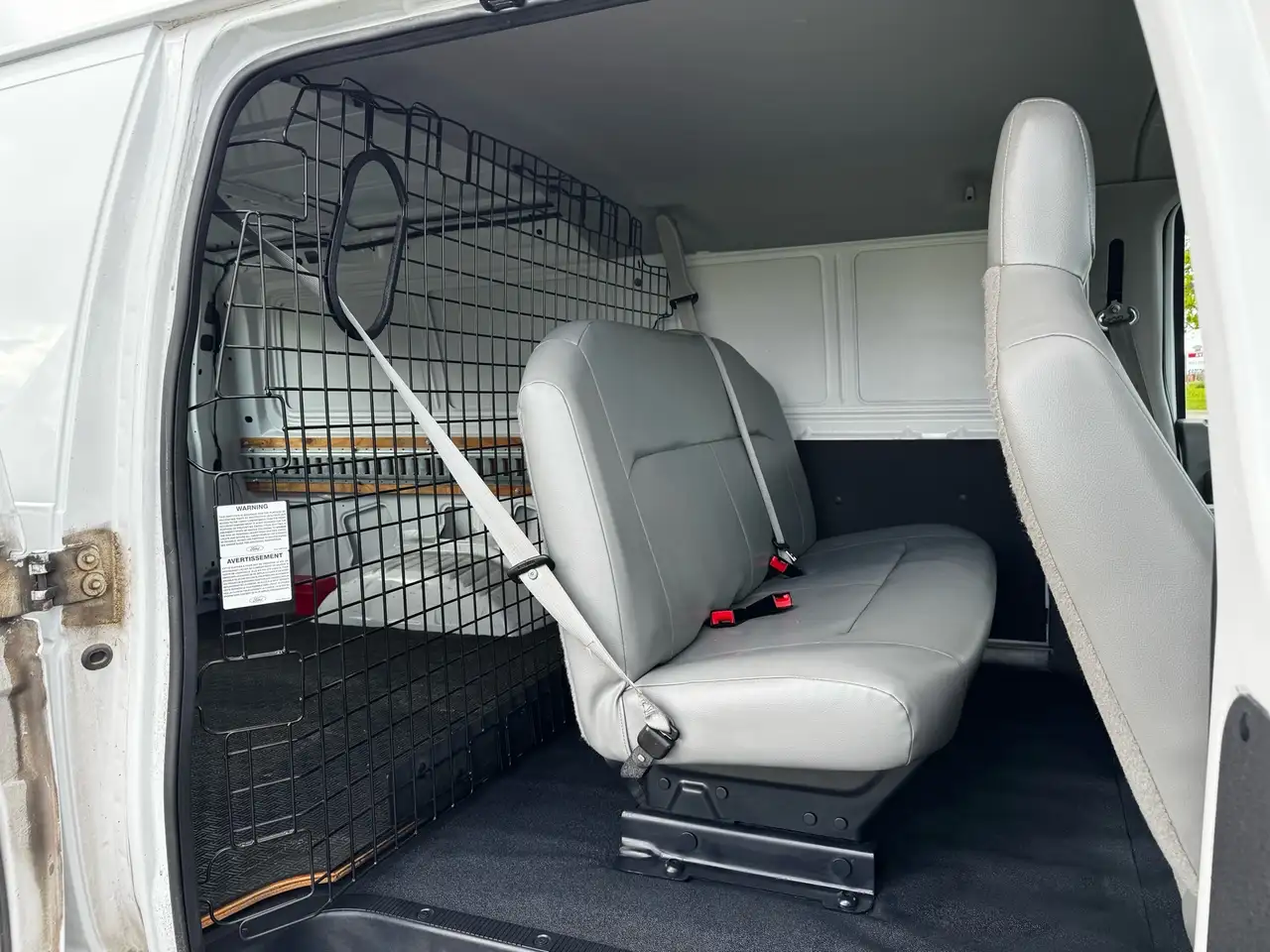 Ford Econoline снимка Ford Econoline