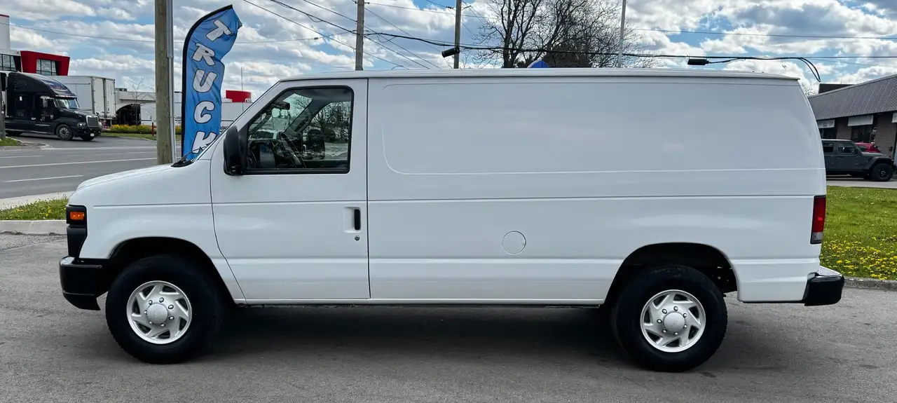 Ford Econoline снимка Ford Econoline