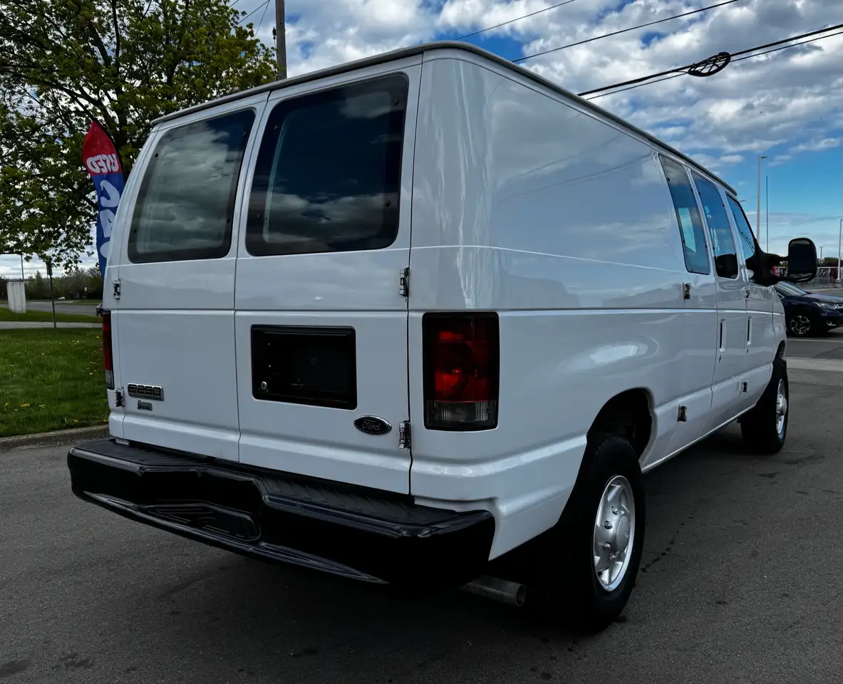 Ford Econoline снимка Ford Econoline