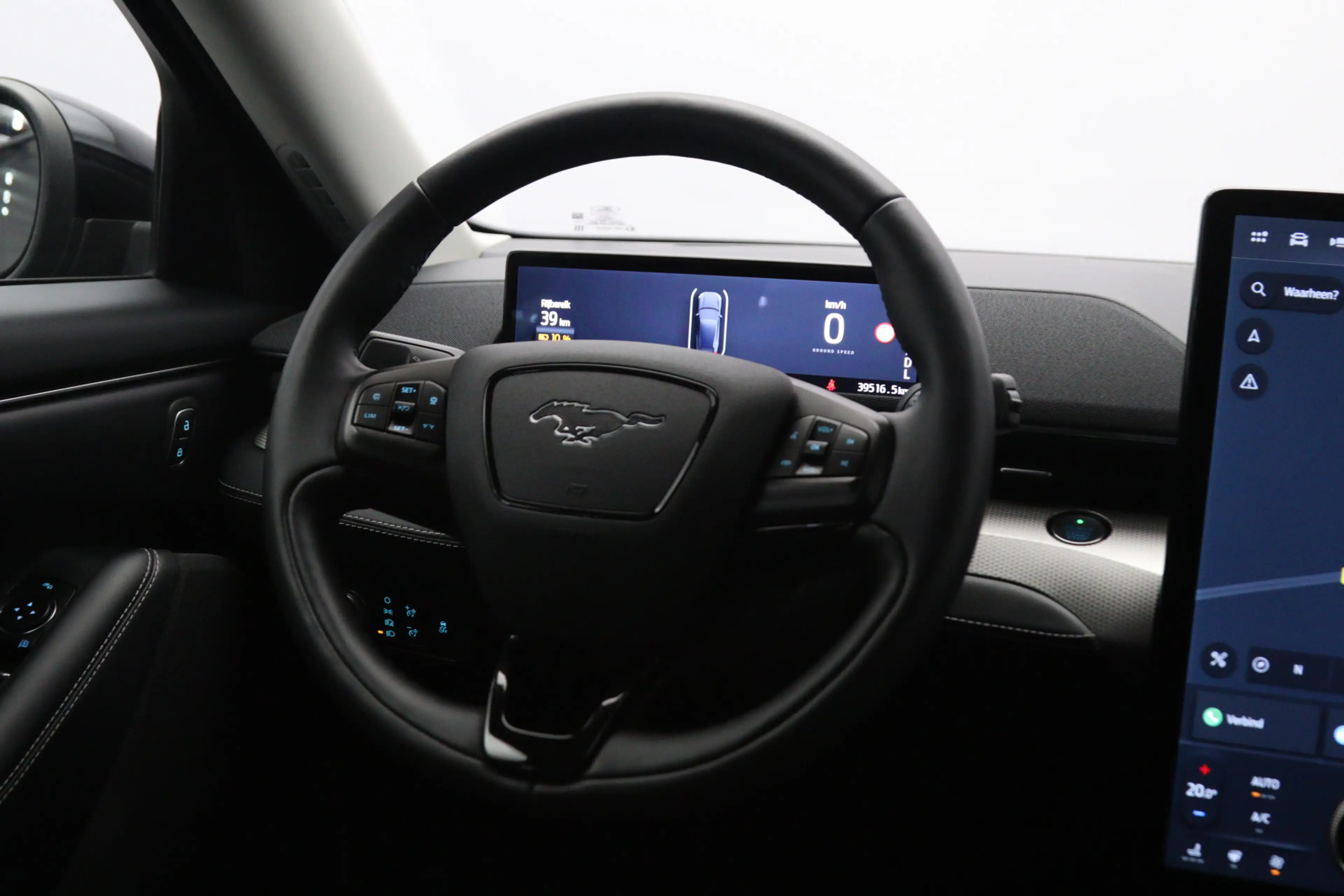 Ford Mustang Mach-E RWD 75 kWh 270 PK, SOH 91 %, Winterpakket, Adap. C — photo 2