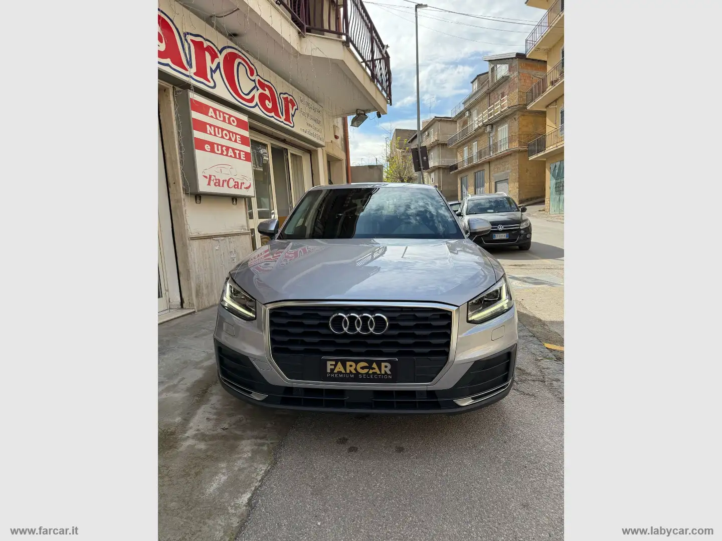 Audi Q2 30 TDI S tronic Business Grigio - 2