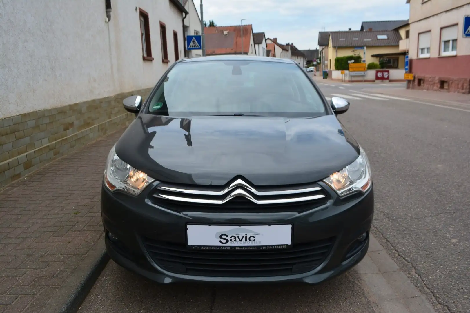Citroen C4 Lim. Selection 1.2 12V e-THP / PureTech Gris - 2