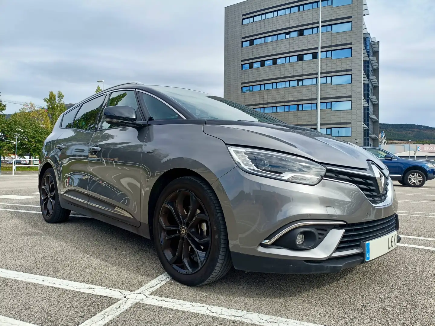 Renault Grand Scenic Grand Scénic 1.3 TCe GPF Black Edition EDC 117kW Black Edition Gris - 1