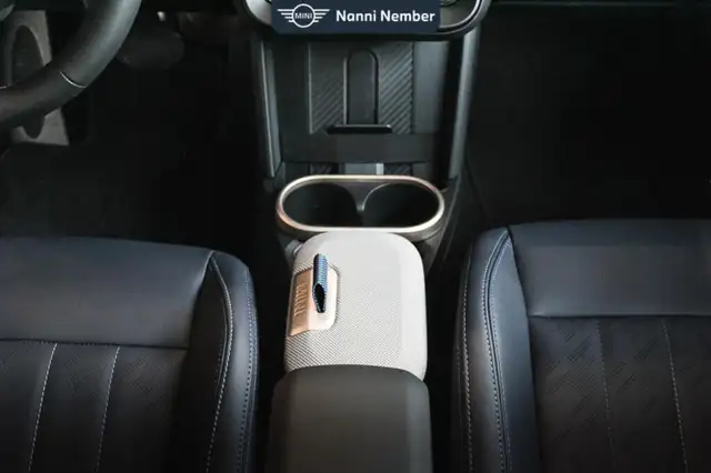 Mini Cooper Cooper view 13
