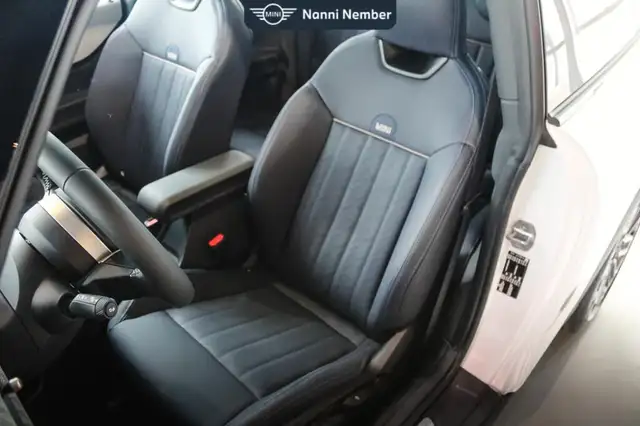 Mini Cooper Cooper view 14