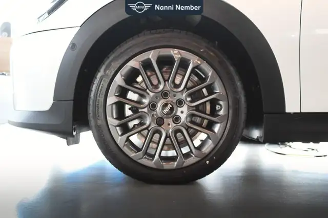 Mini Cooper Cooper view 7