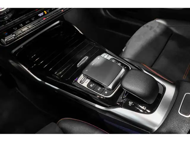 Mercedes-Benz A 35 AMG 4 MATIC +