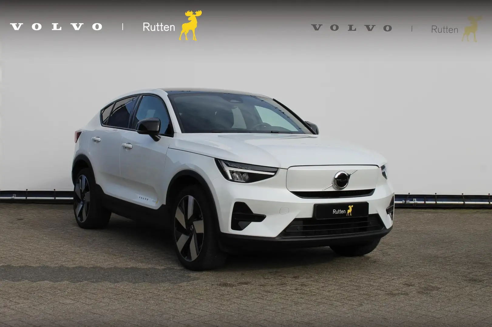 Volvo C40 Single Motor Extended Range Plus 82 kWh Panorama d Weiß - 1