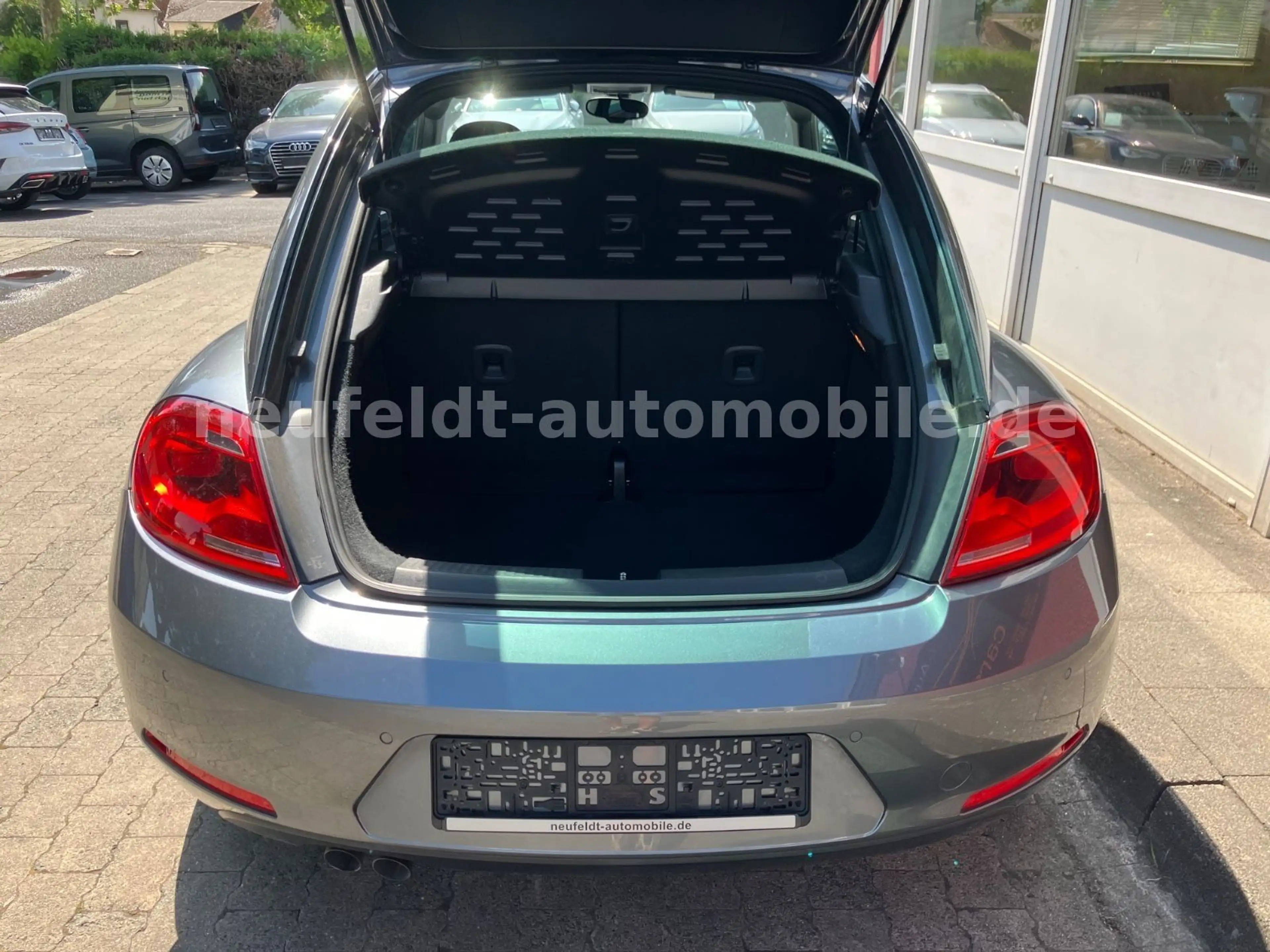 Volkswagen Beetle Lim. Design — photo 10