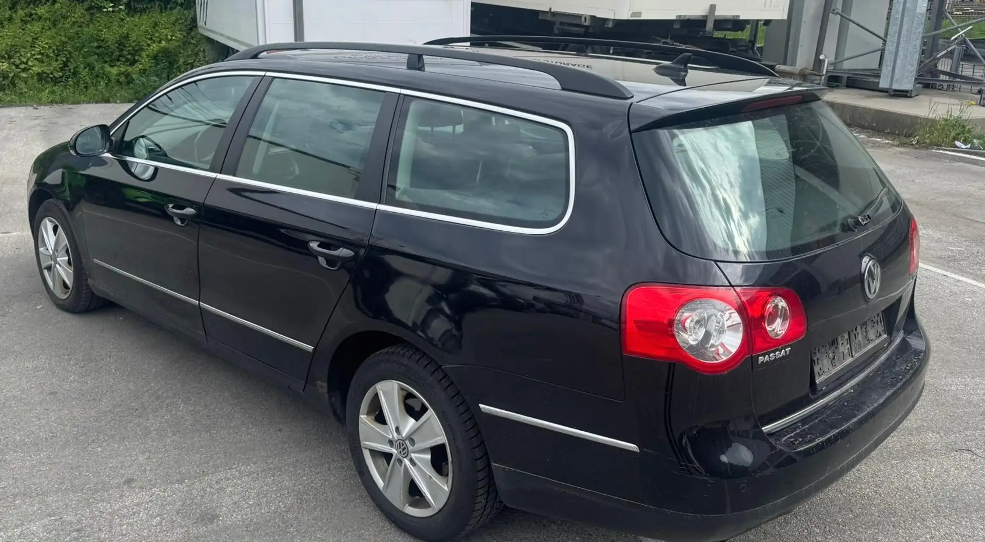 Volkswagen Passat Variant Comfortline 4Motion Schwarz - 2