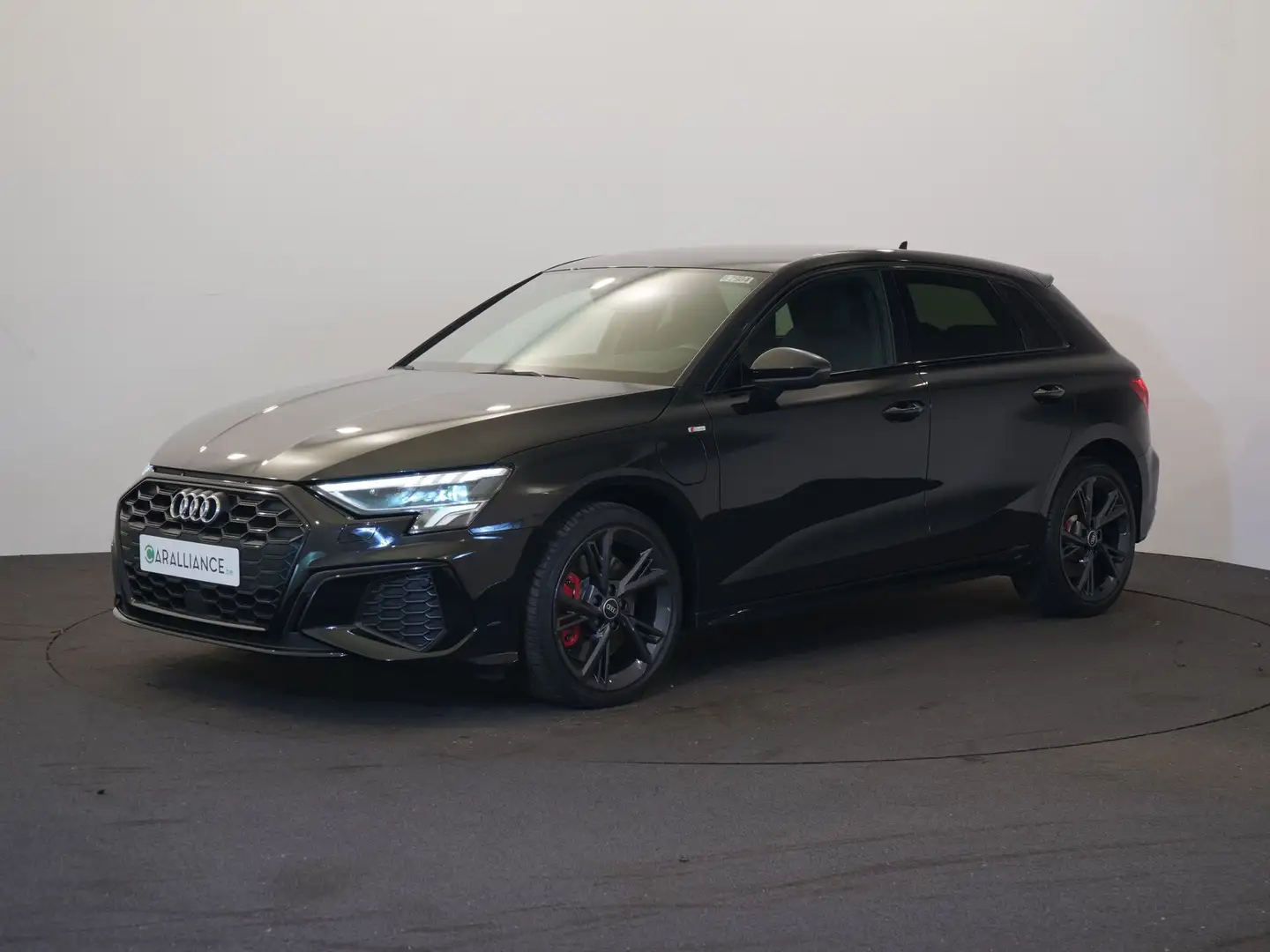Audi A3 S Line 45TFSIe Stronic|NAVI|BangOlufsen|Phonebox| Zwart - 1
