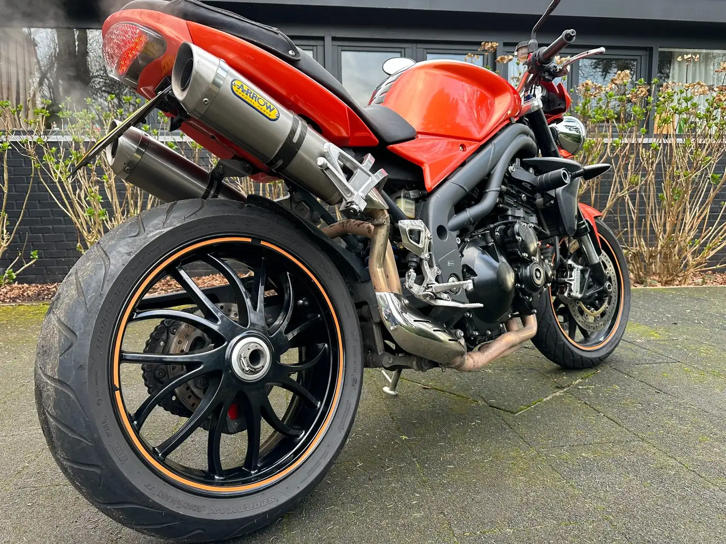 Triumph Speed Triple 1050 Pomarańczowy - 2