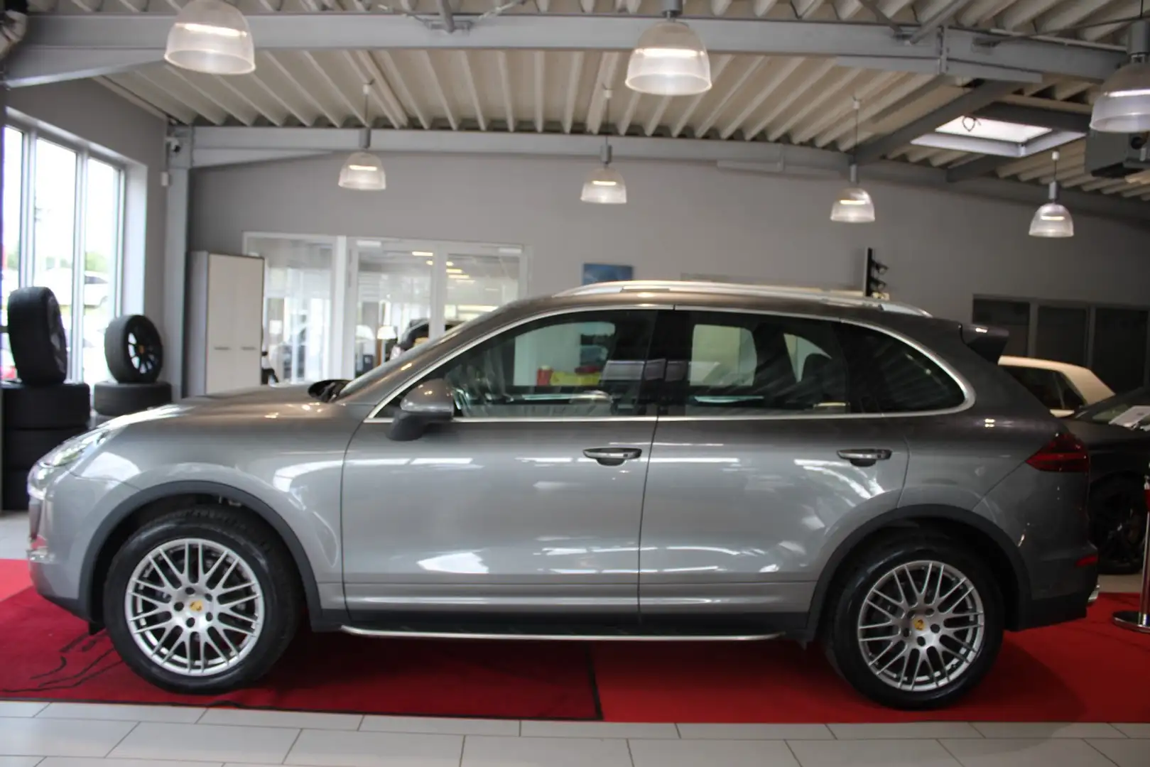 Porsche Cayenne Diesel Luftfederung*Standheiz Grey - 2