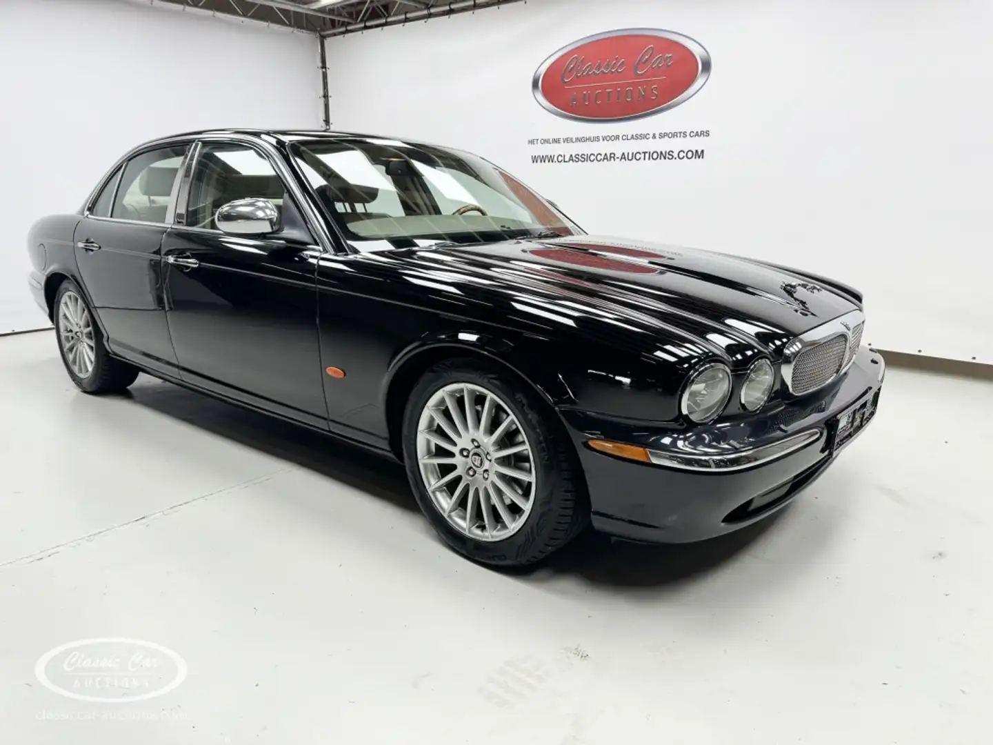 Jaguar XJ 3.0 V6  - ONLINE AUCTION Schwarz - 1