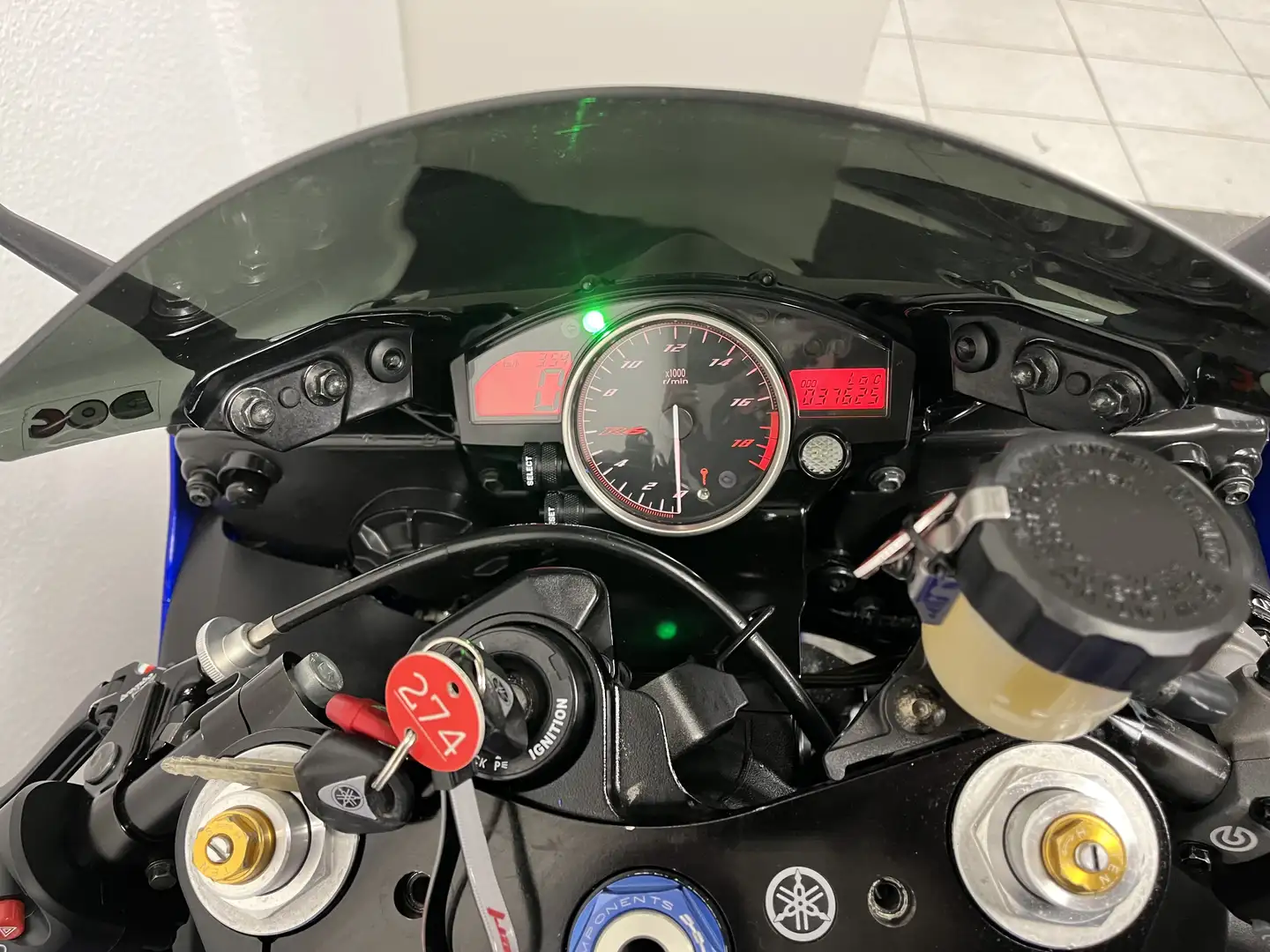 Yamaha YZF-R6 Beyaz - 2