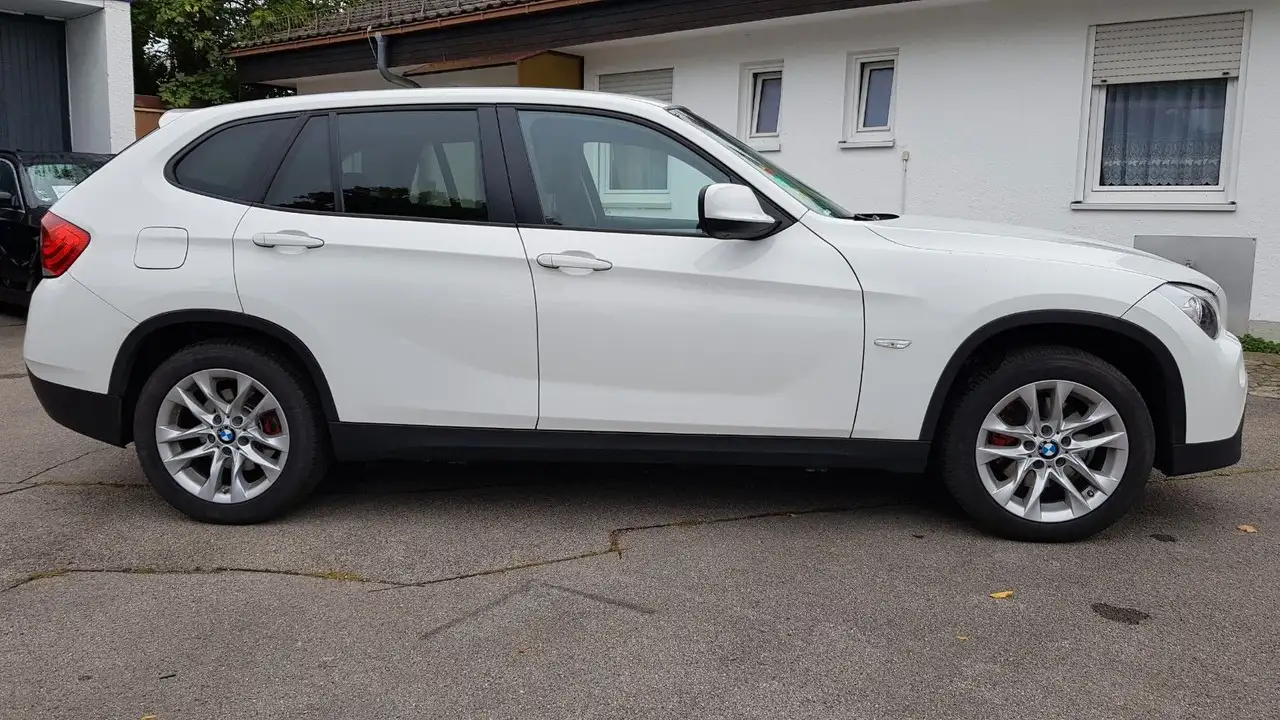 2010 BMW X1 xDrive20d aut. ~ XENON ~ AHK ~ PDC ~ Tempomat, photograph 7