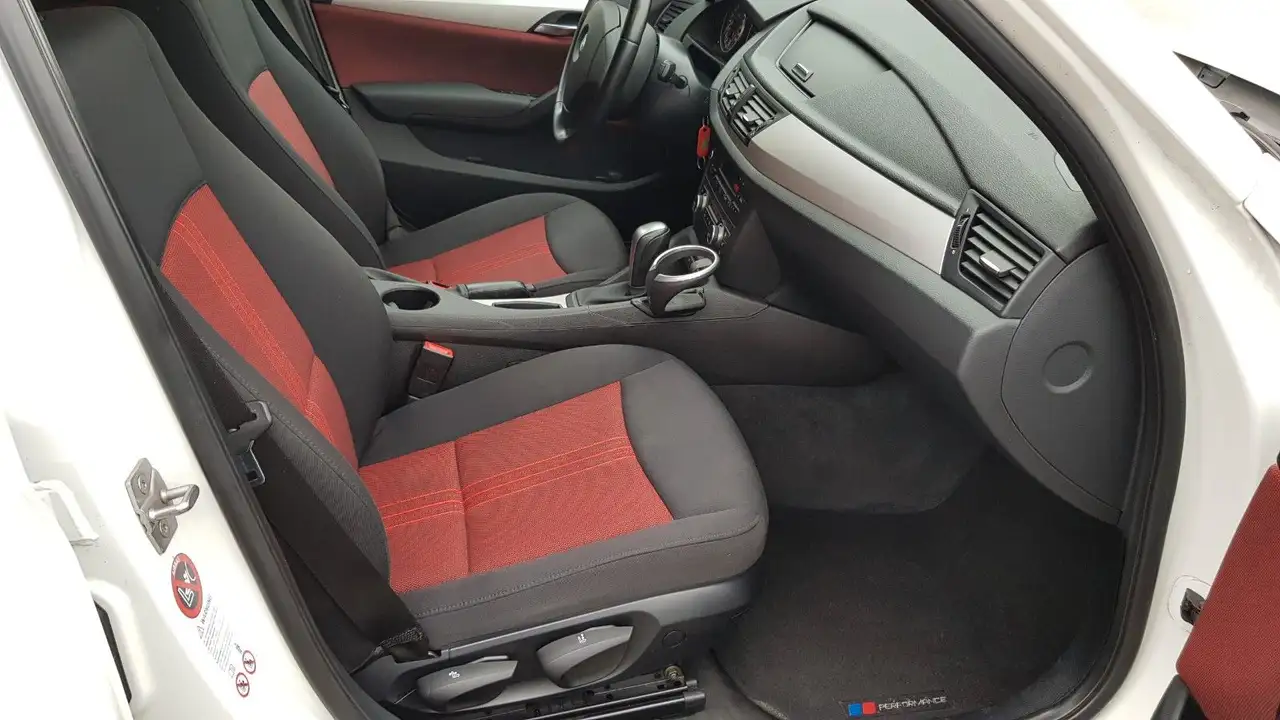 2010 BMW X1 xDrive20d aut. ~ XENON ~ AHK ~ PDC ~ Tempomat, photograph 11