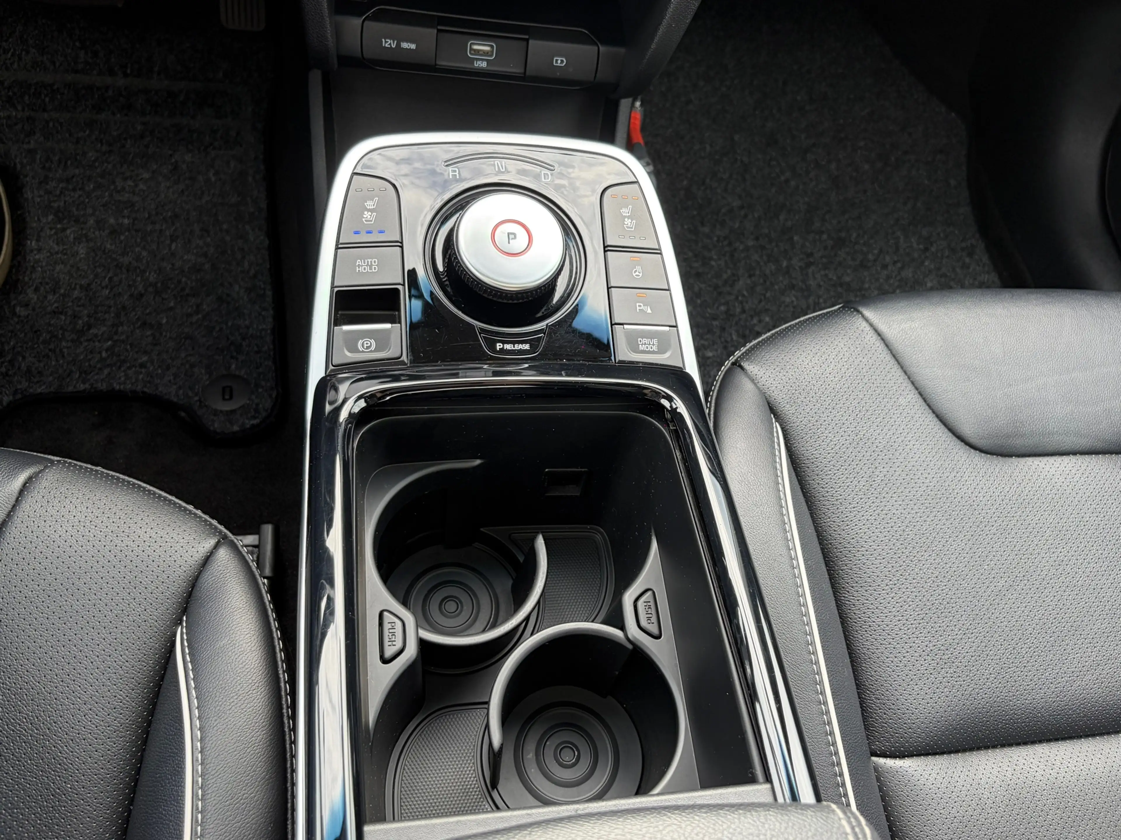 Kia e-Niro ExecutiveLine 64 kWh, NL-auto, SOH 100%, Stoelvent — photo 32