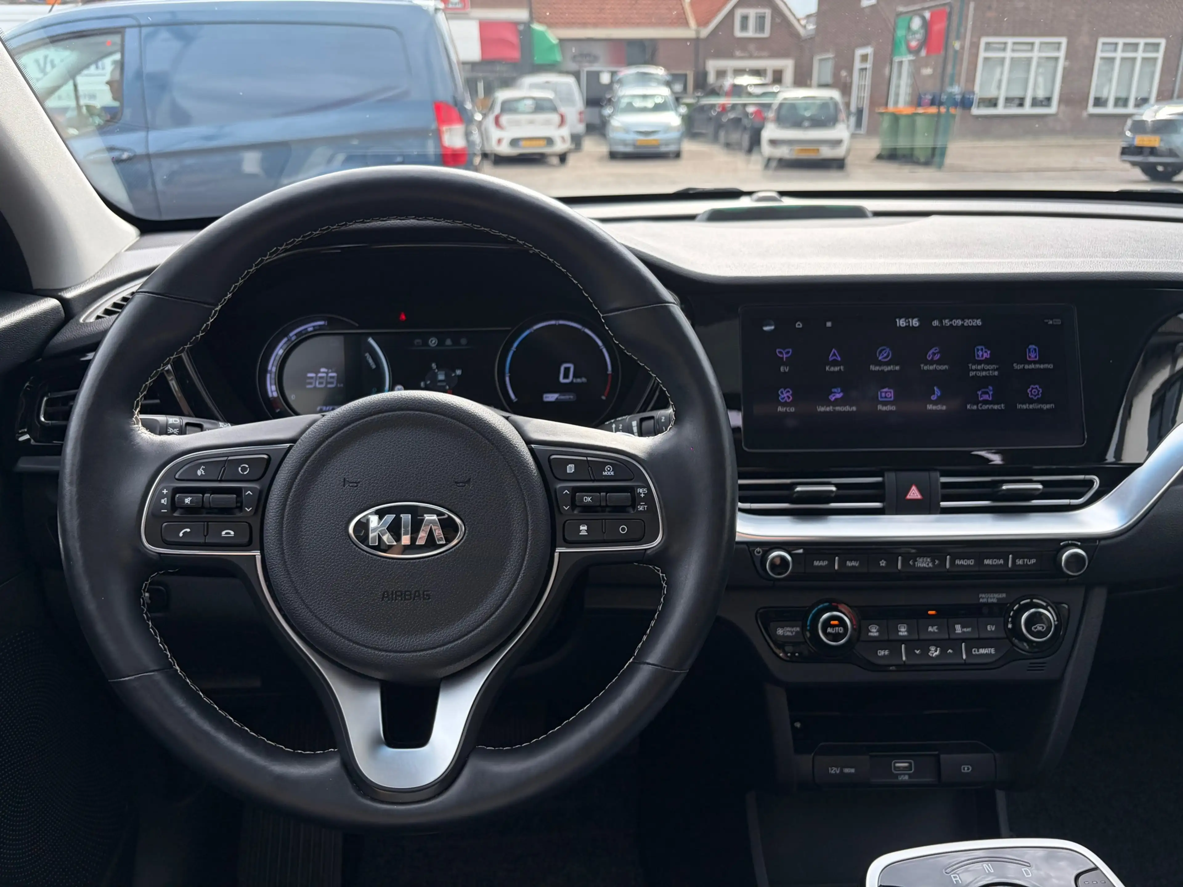 Kia e-Niro ExecutiveLine 64 kWh, NL-auto, SOH 100%, Stoelvent — photo 16