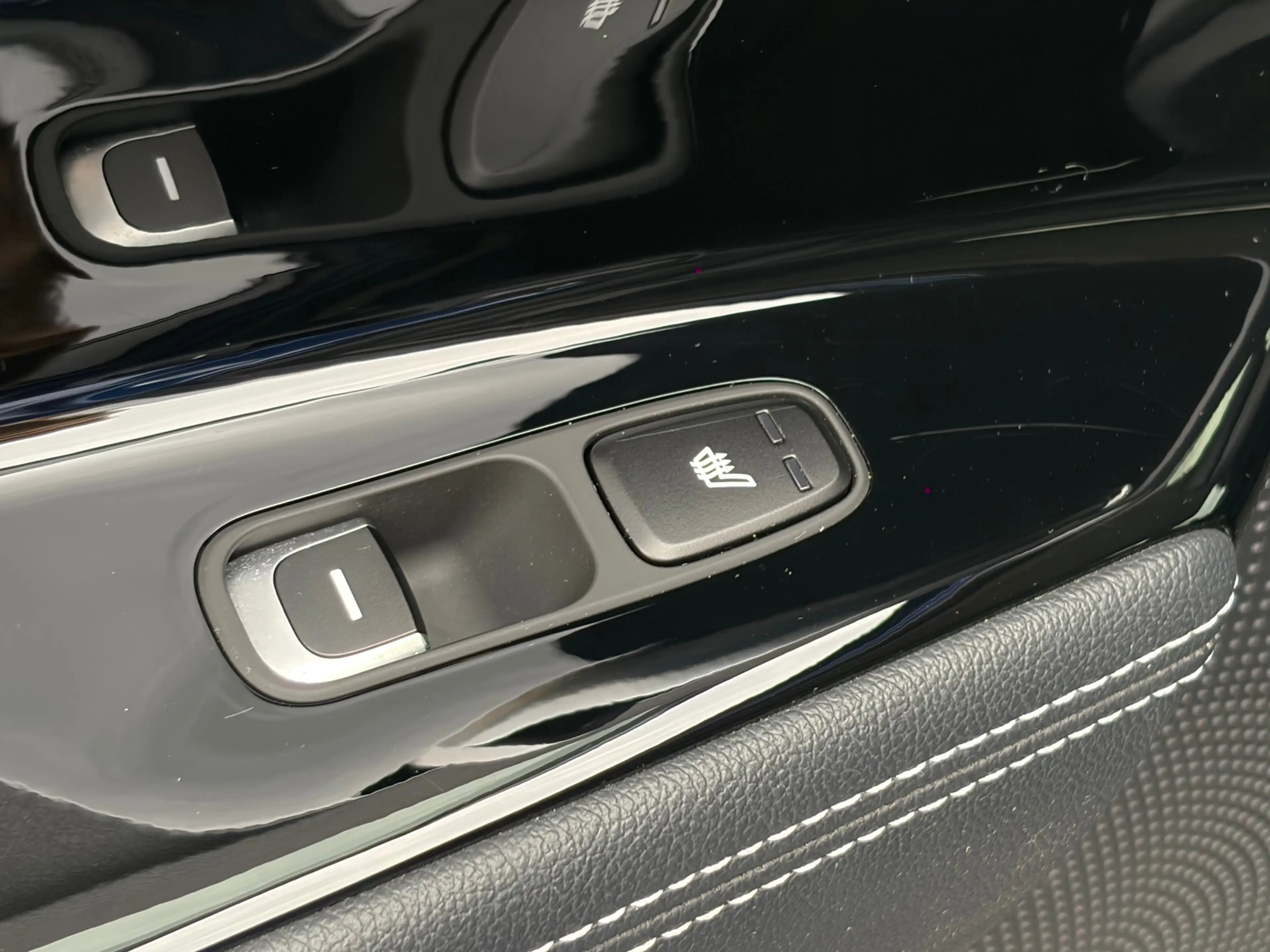 Kia e-Niro ExecutiveLine 64 kWh, NL-auto, SOH 100%, Stoelvent — photo 14