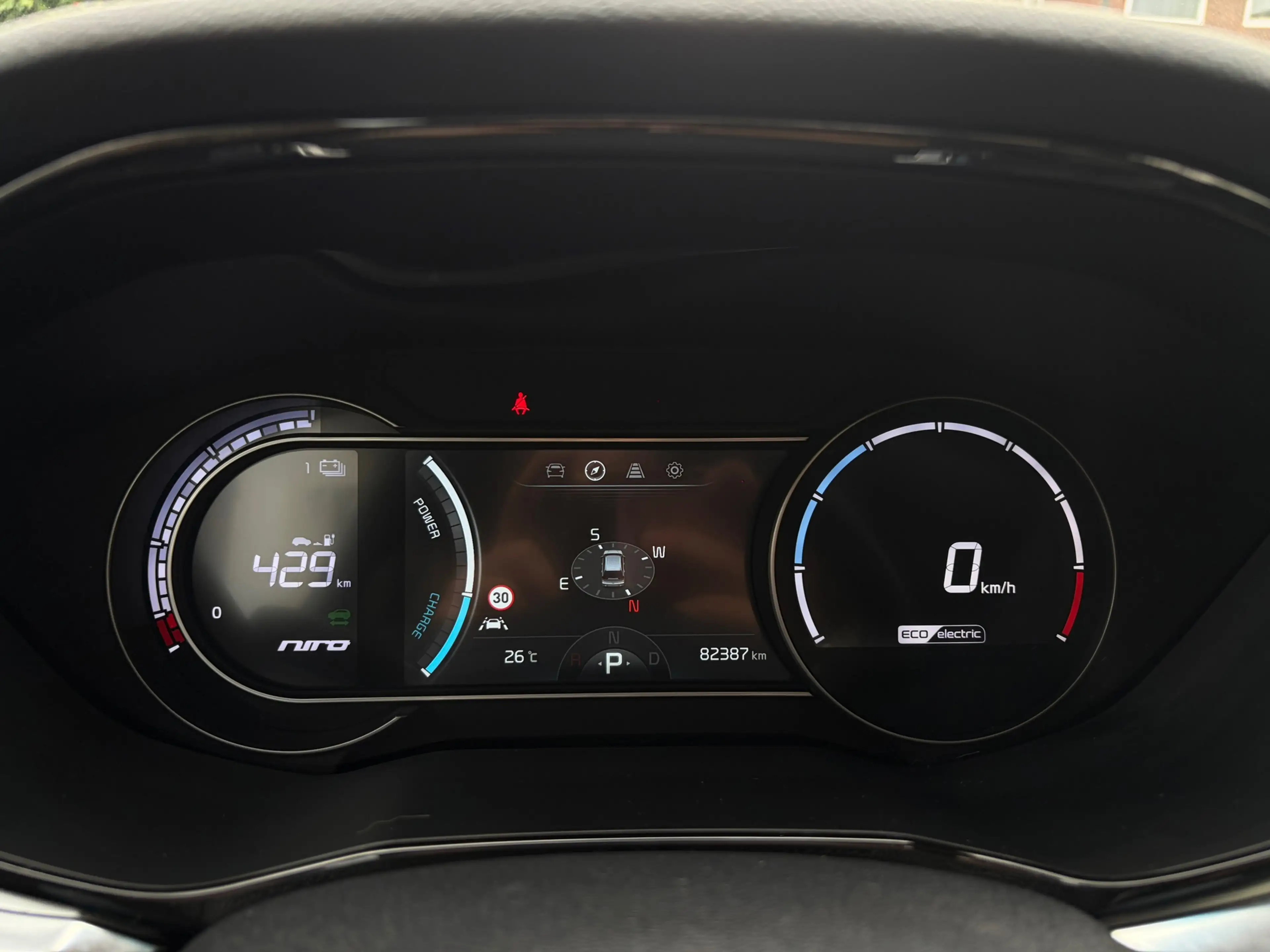 Kia e-Niro ExecutiveLine 64 kWh, NL-auto, SOH 100%, Stoelvent — photo 22