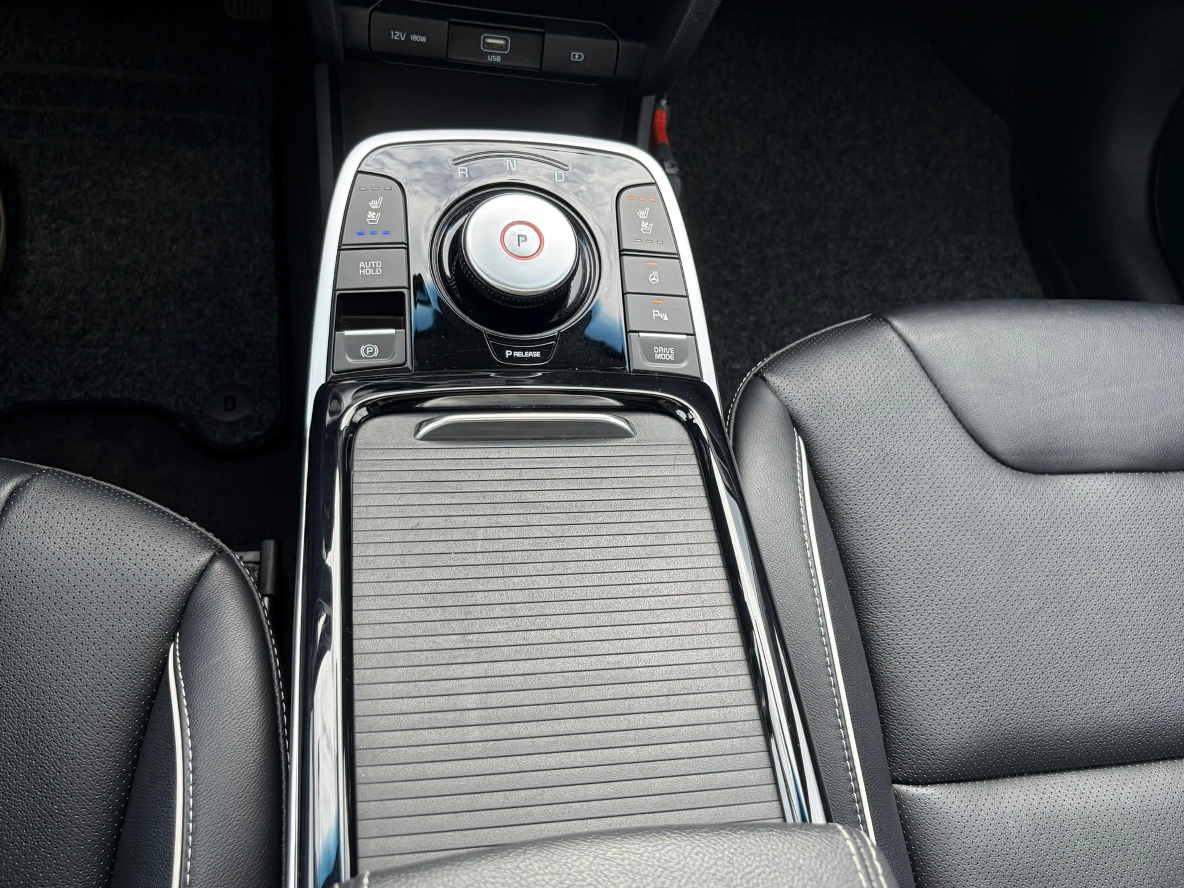 Kia e-Niro ExecutiveLine 64 kWh, NL-auto, SOH 100%, Stoelvent — photo 33