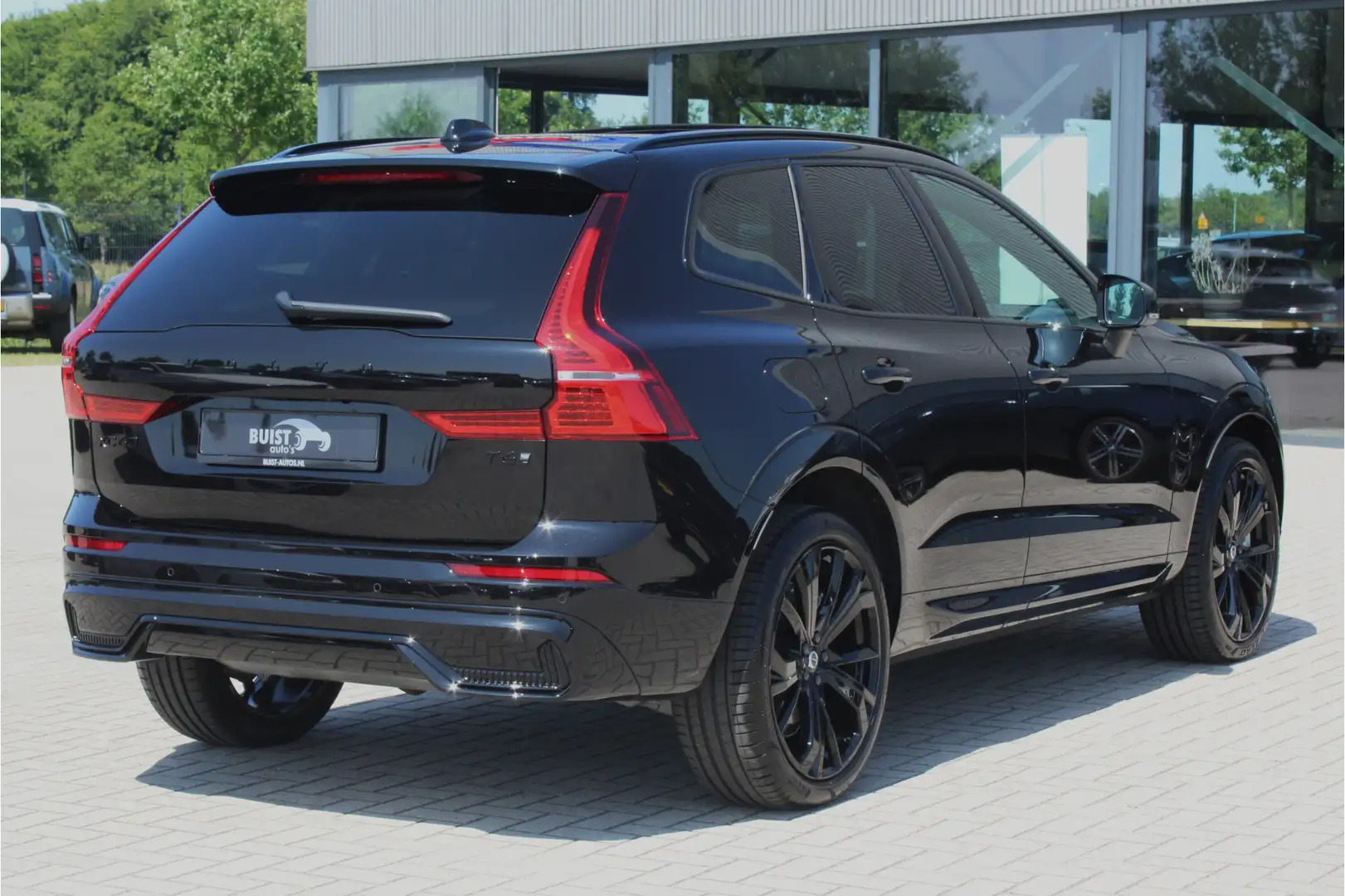 Volvo XC60 2.0 T6 AWD Plus Black Edition PANO H/K 21" VOL! 21 Noir - 2