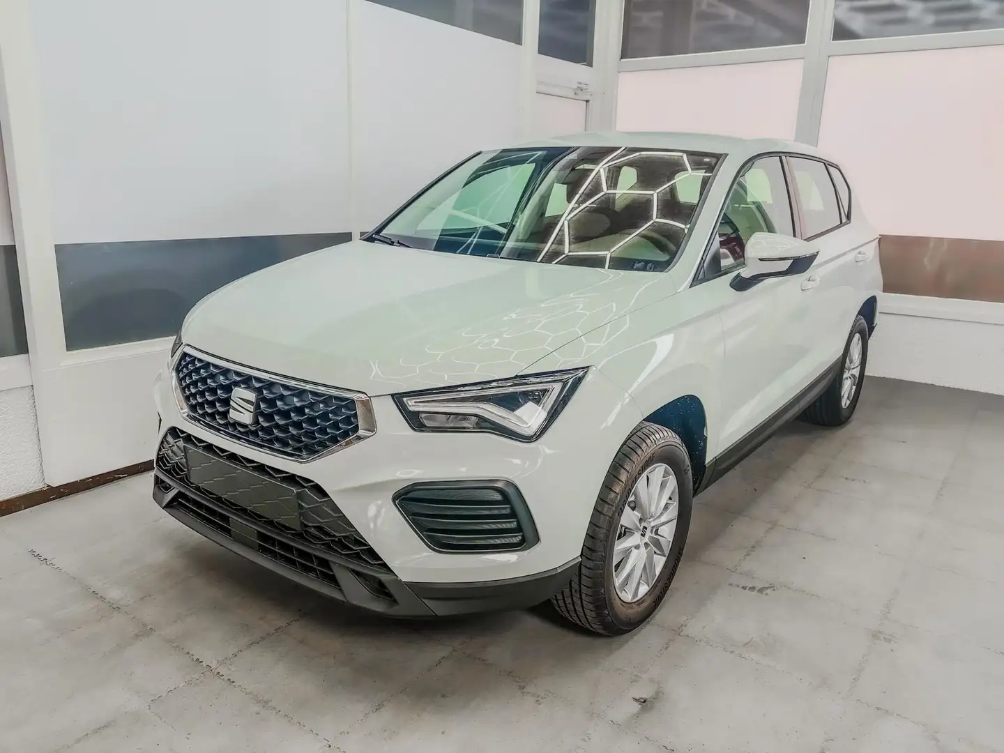 SEAT Ateca EDITION KLIMAAUTOMATIK ALU TEMPOMAT EL.PAKET 1.... Weiß - 1