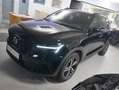 Volvo XC40 B3 Geartr. Plus Dark Schwarz - thumbnail 1