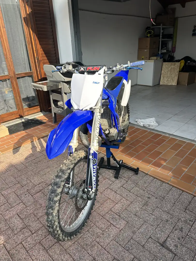 Yamaha YZ 125 - 1
