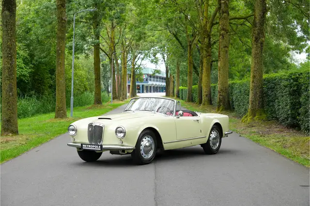Lancia Aurelia B24 Convertible M1090